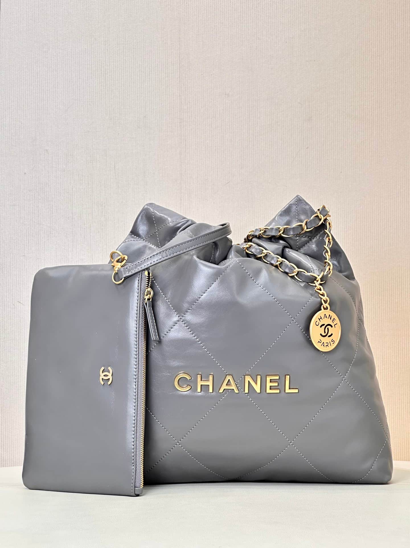 Chanel 22 Small handbag Shiny calfskin & Gold-tone metal AS3260 Grey TOP