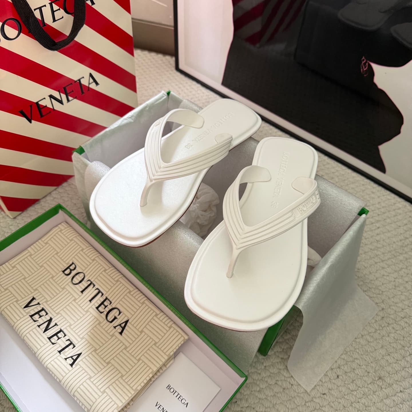 Bottega Veneta Sampieri Flat Thong Sandals Women Men