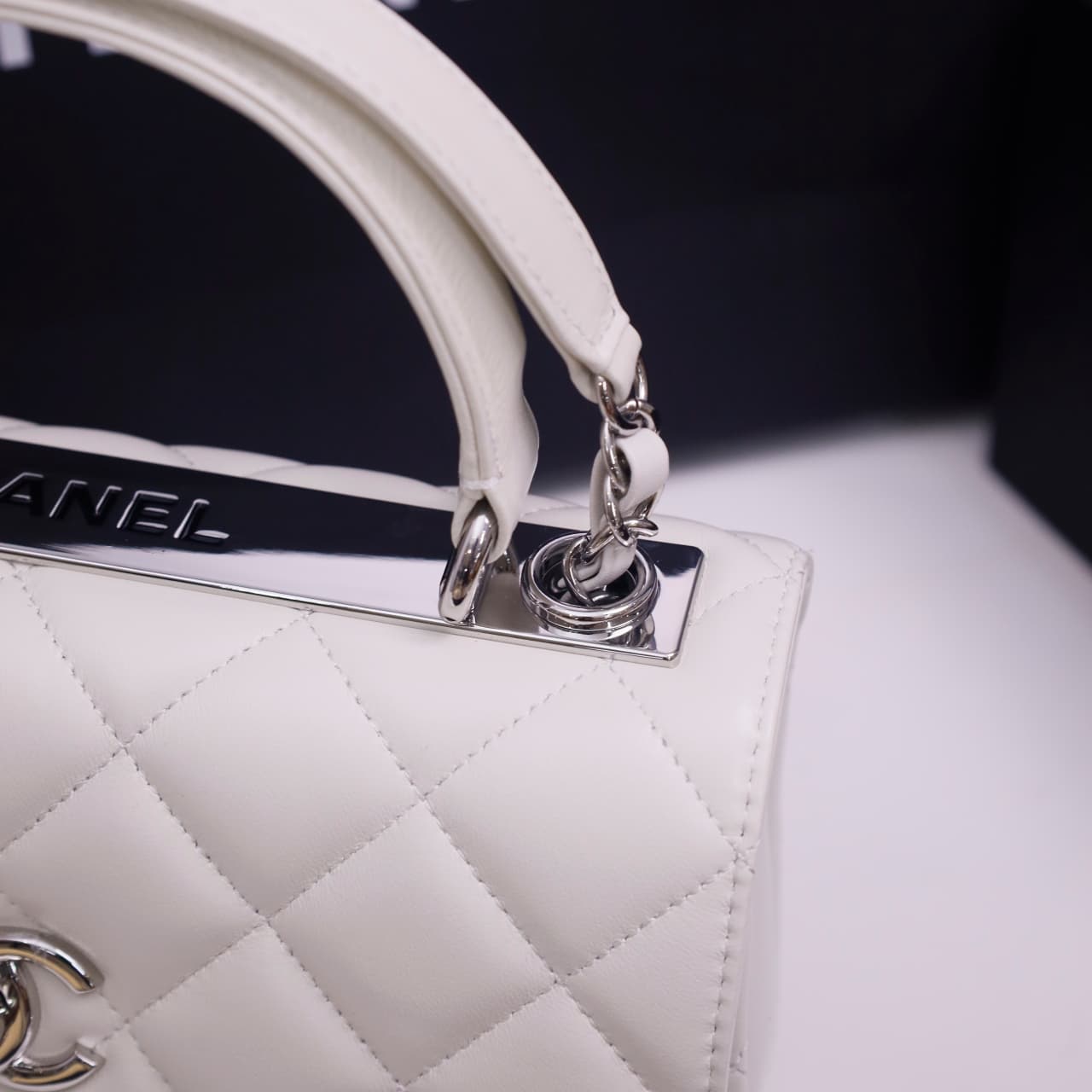 SMALL FLAP BAG WITH TOP HANDLE Lambskin Silver Metal White A