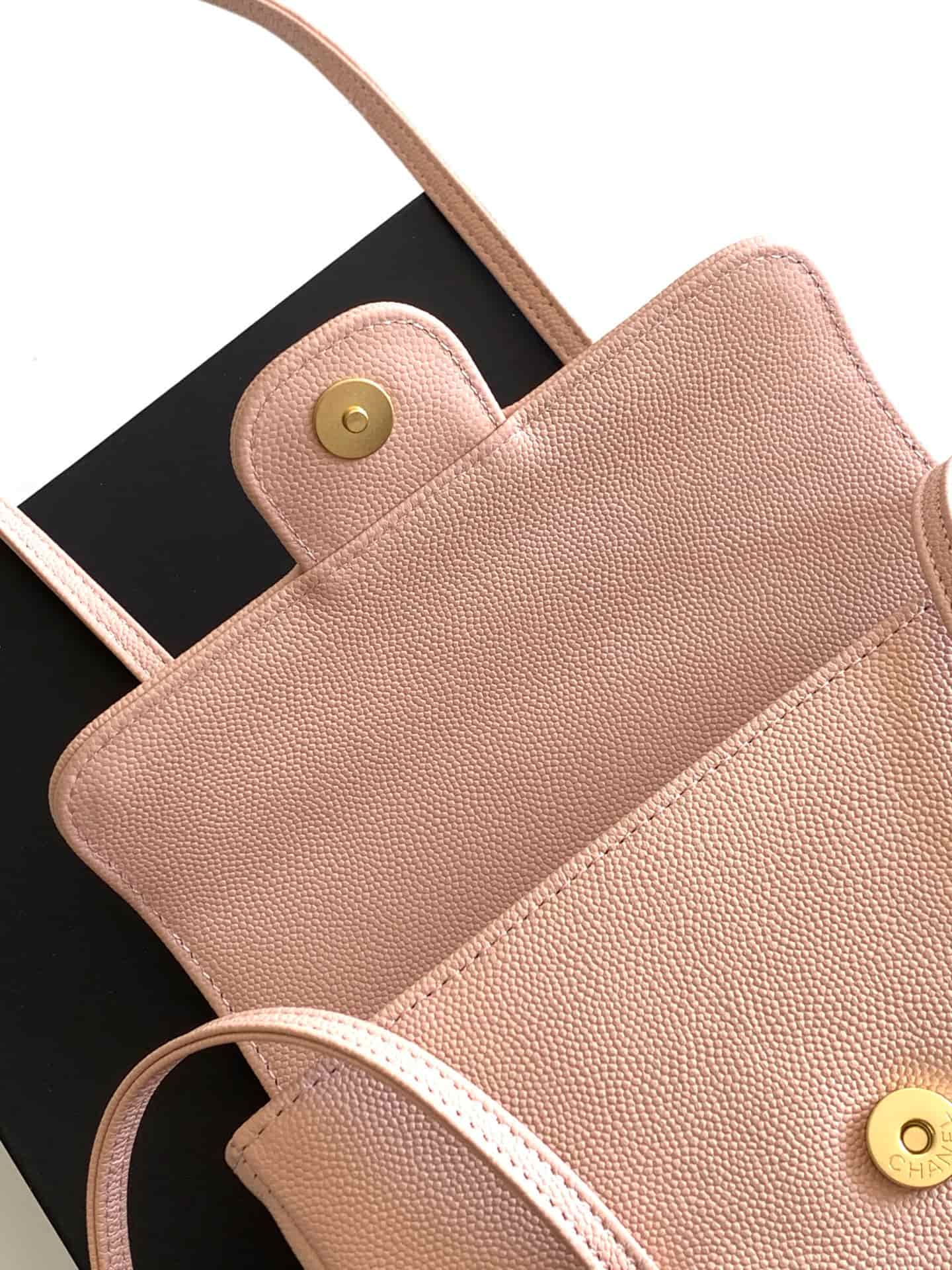 Chanel Clutch with Leather Strap Grained Shiny Calfskin & Gold-Tone Metal Pink AP5068 A