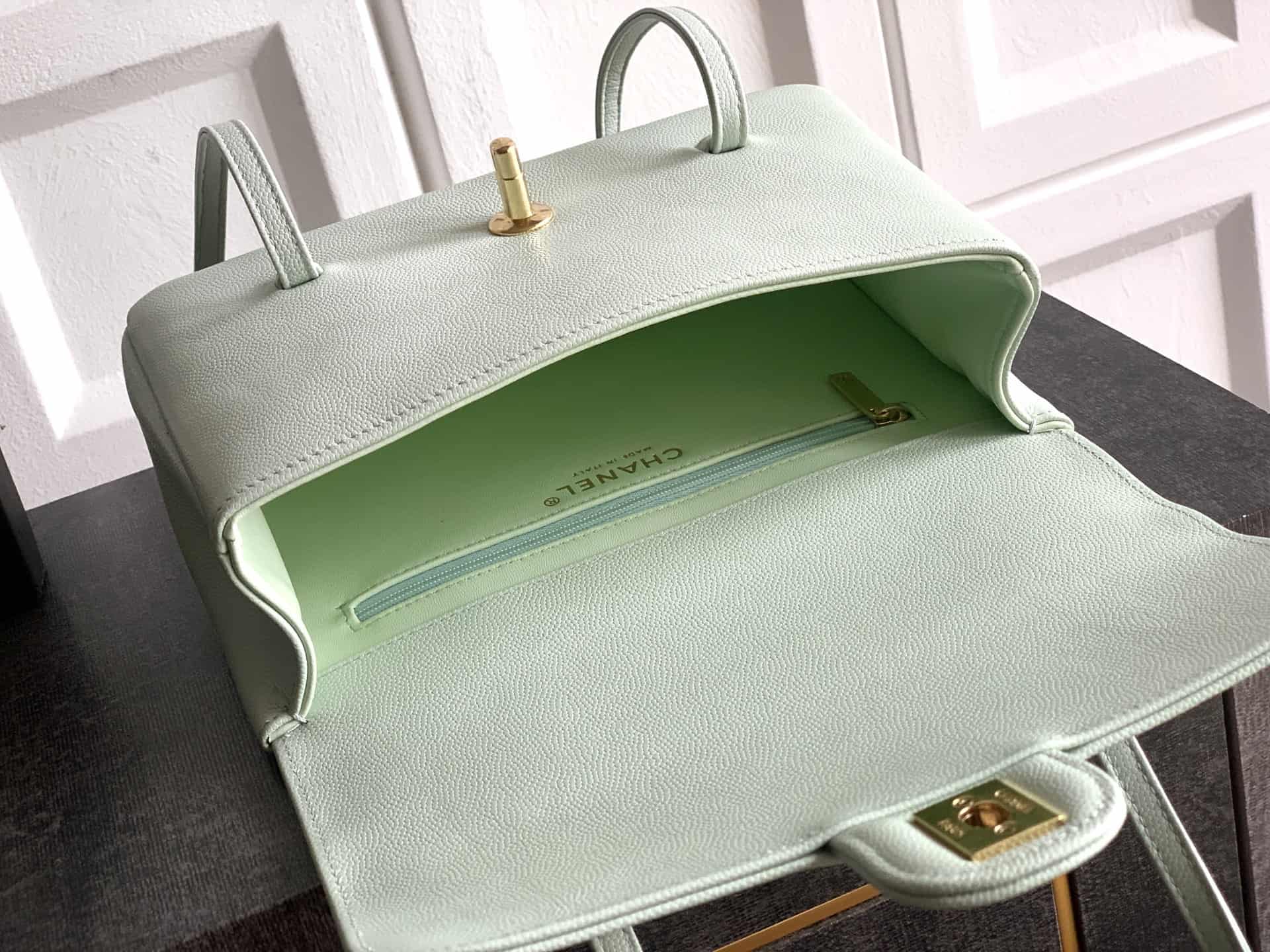 Chanel Clutch with Leather Strap Grained Shiny Calfskin & Gold-Tone Metal Light Green  5809 High