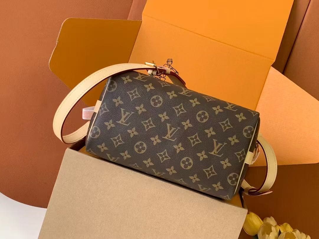 Louis Vuitton Speedy Bandoulière 25 Monogram coated canvas M41113 Top