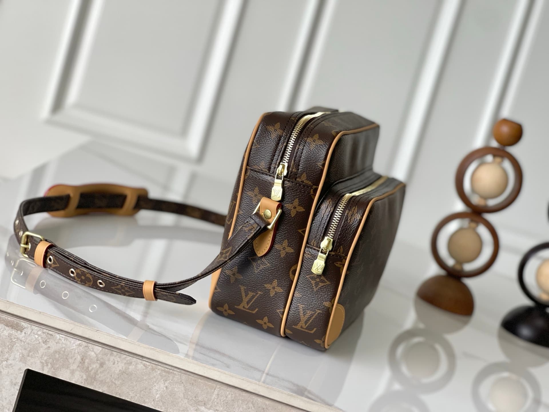 Louis Vuitton Monogram Canvas Nil shoulder bag M45244 high