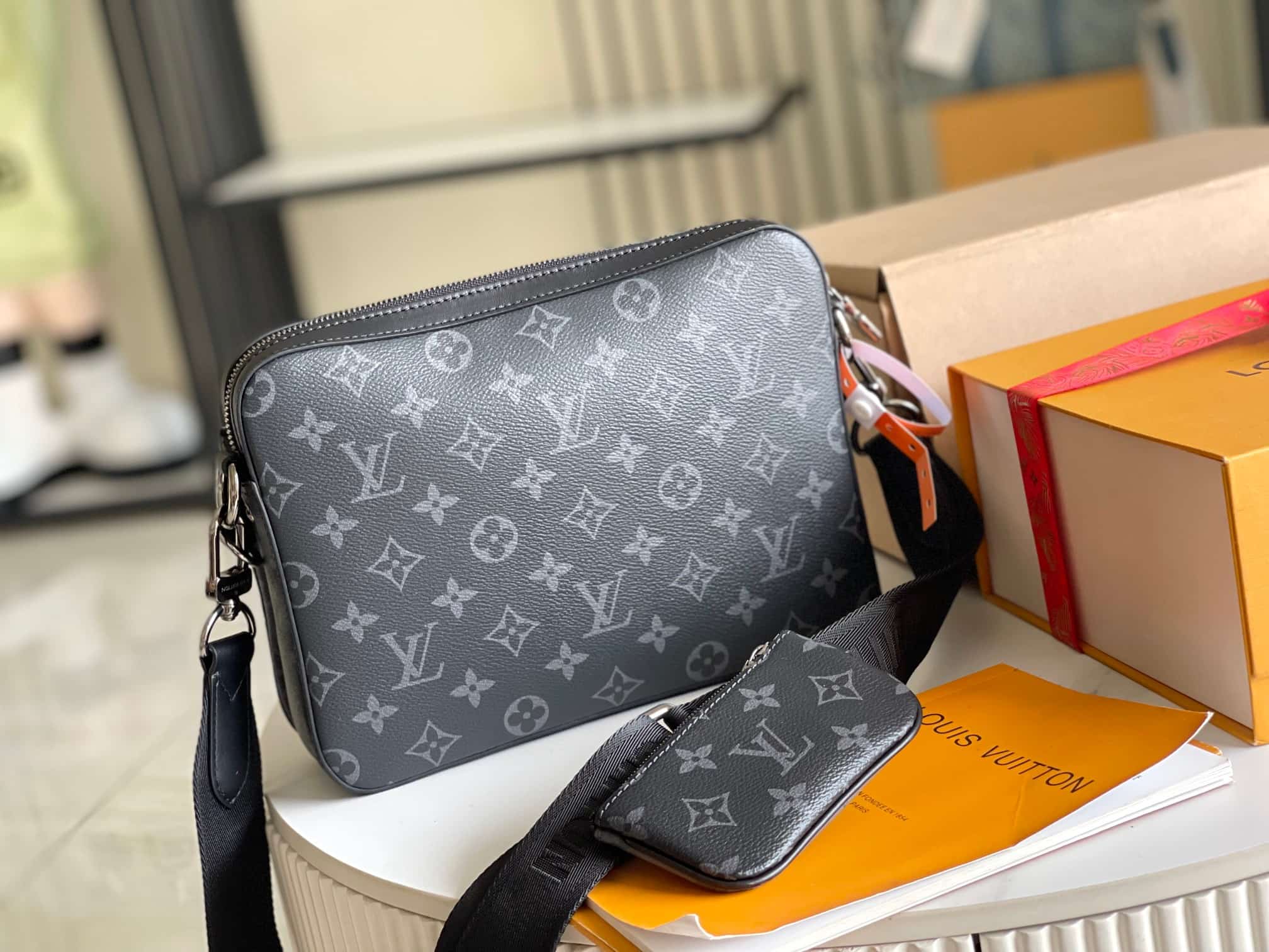 Louis Vuitton Trio Messenger Monogram Eclipse M69443 TOP