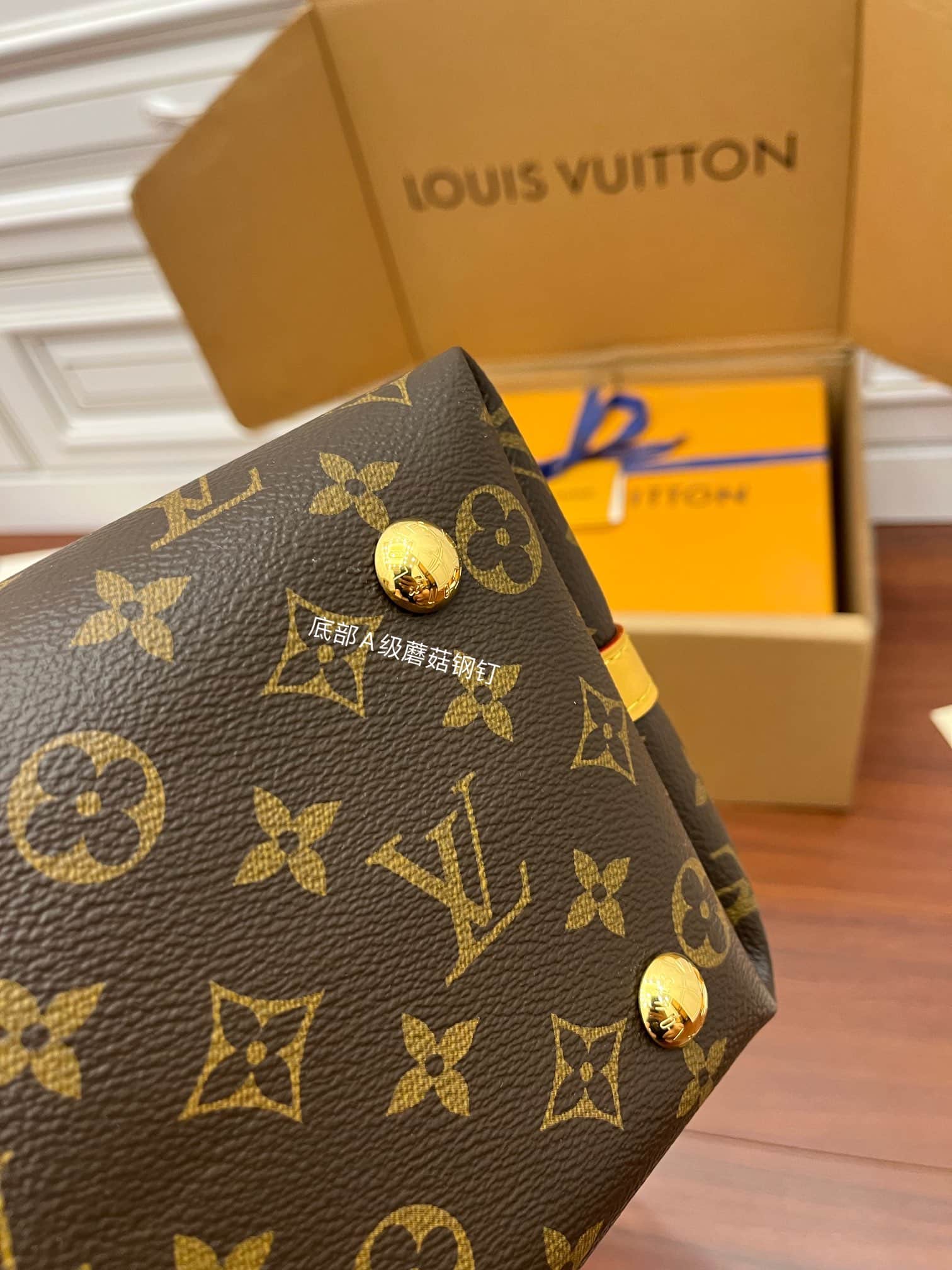 Louis Vuitton CarryAll PM M46203 Monogram coated canvas TOP