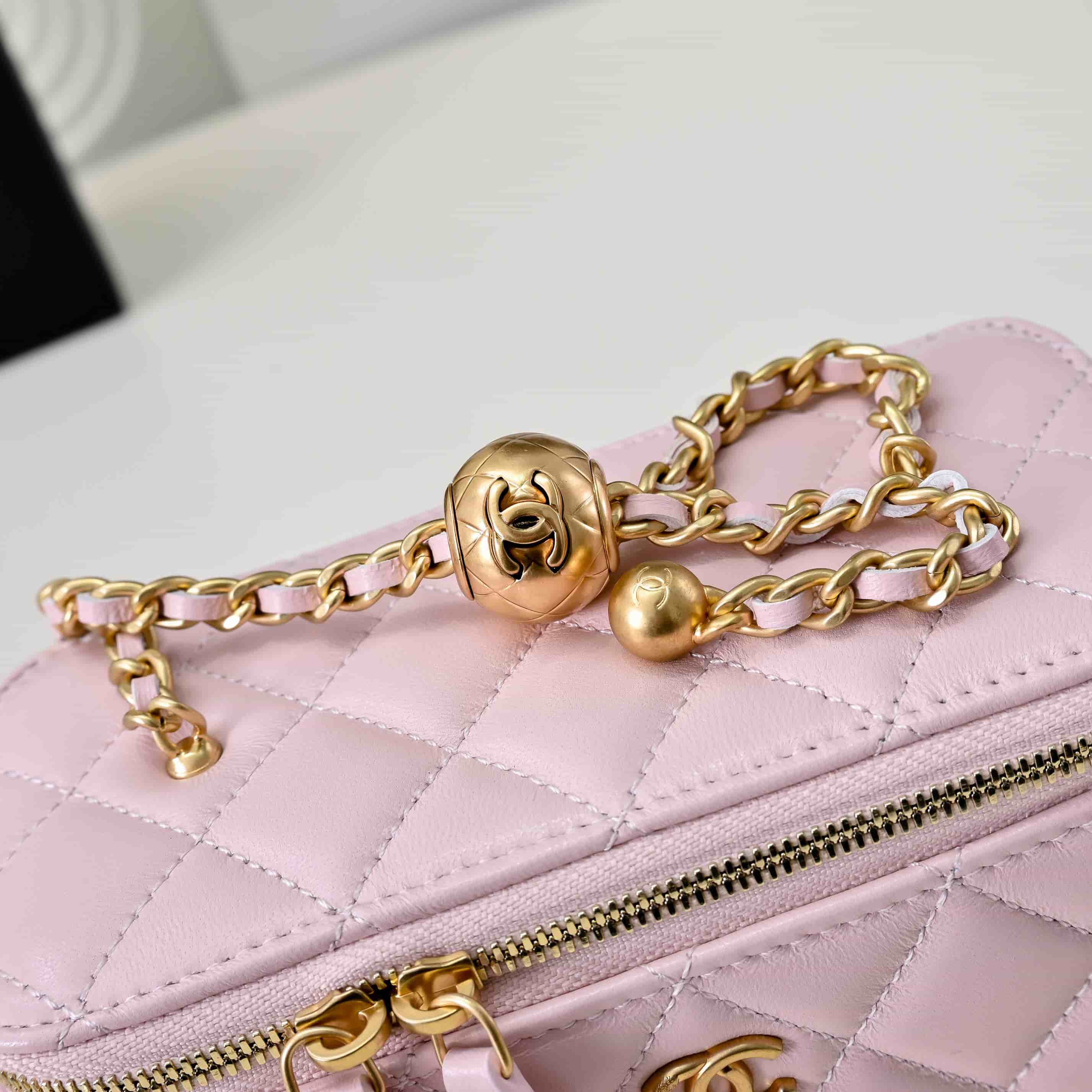 Chanel Vanity with Chain AP2303 Lambskin Gold Metal Pink High