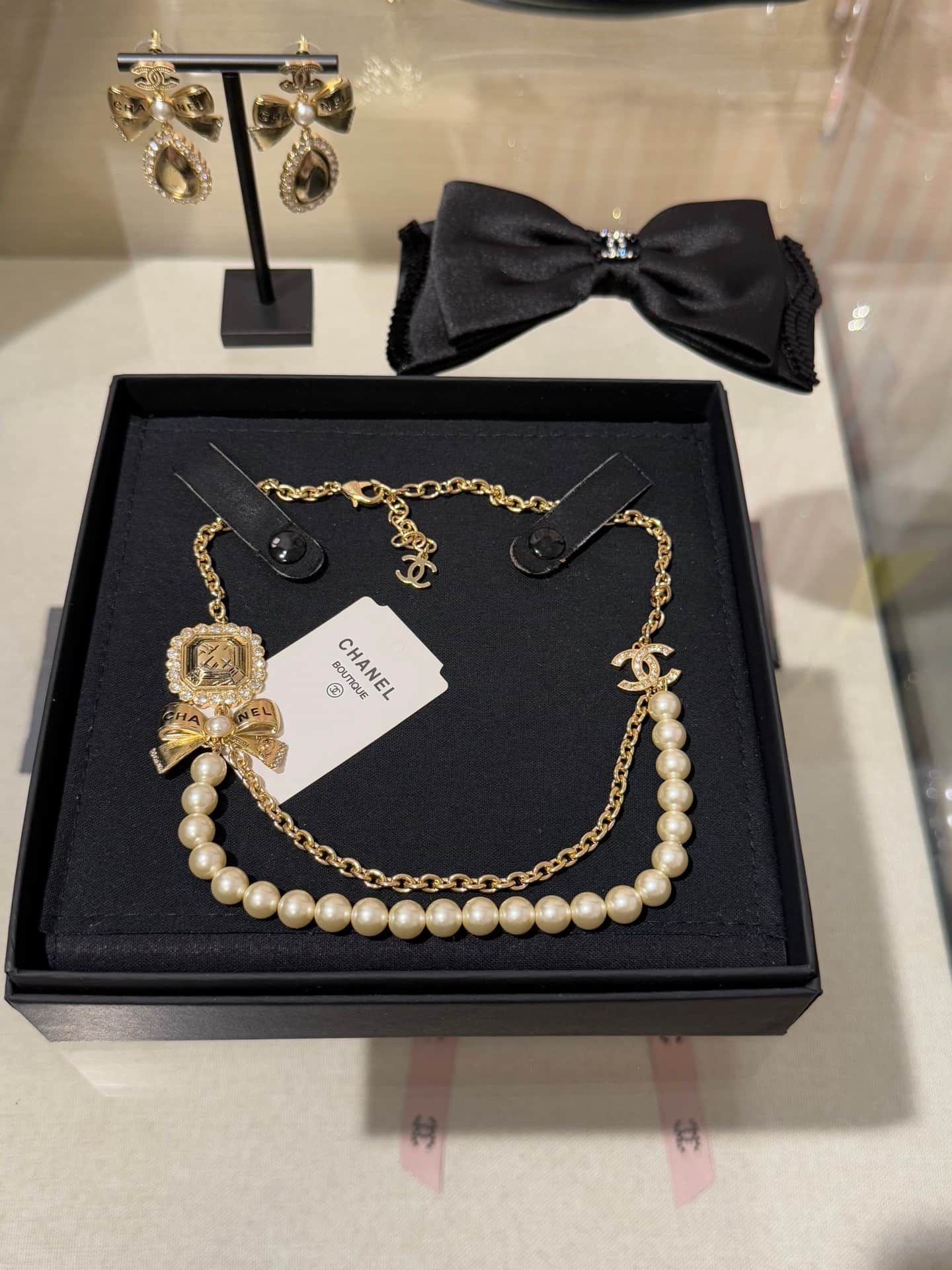 Chanel Necklace High
