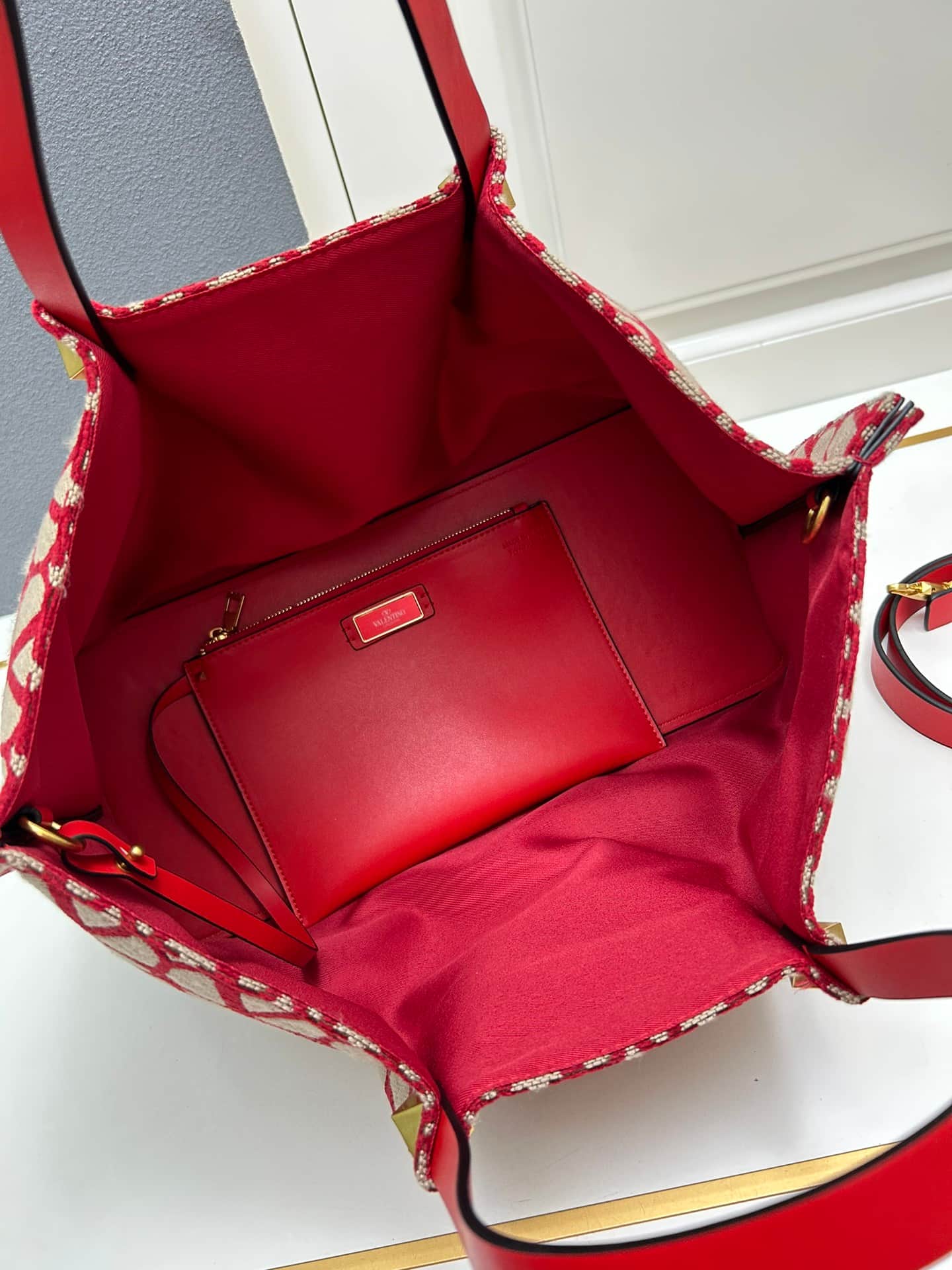Valentino Garavani VLogo Signature Toile Iconographe Tote Bag Red Mid