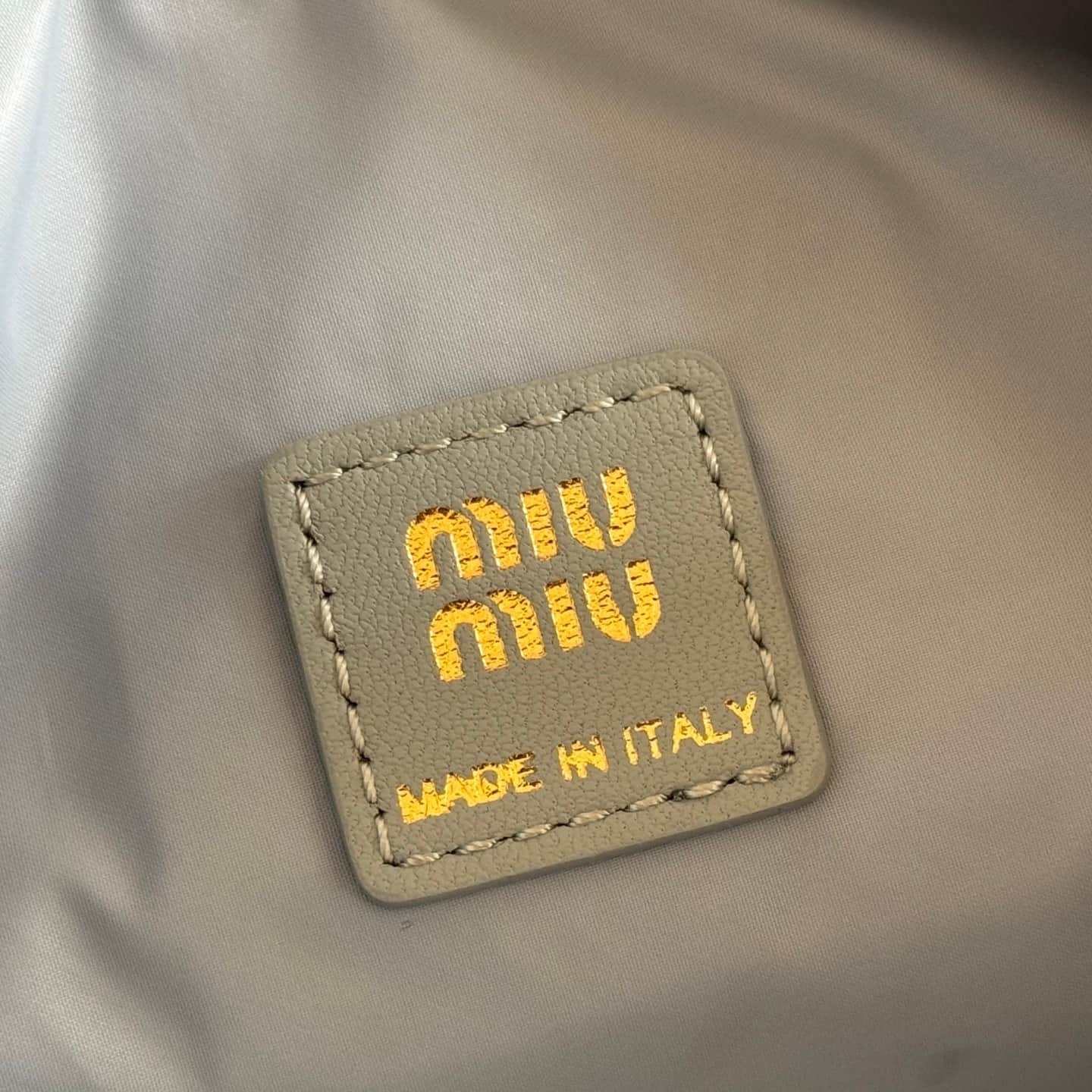 Miu Miu Gabardine pouch Astral Blue/Amaranth 5NE841 High