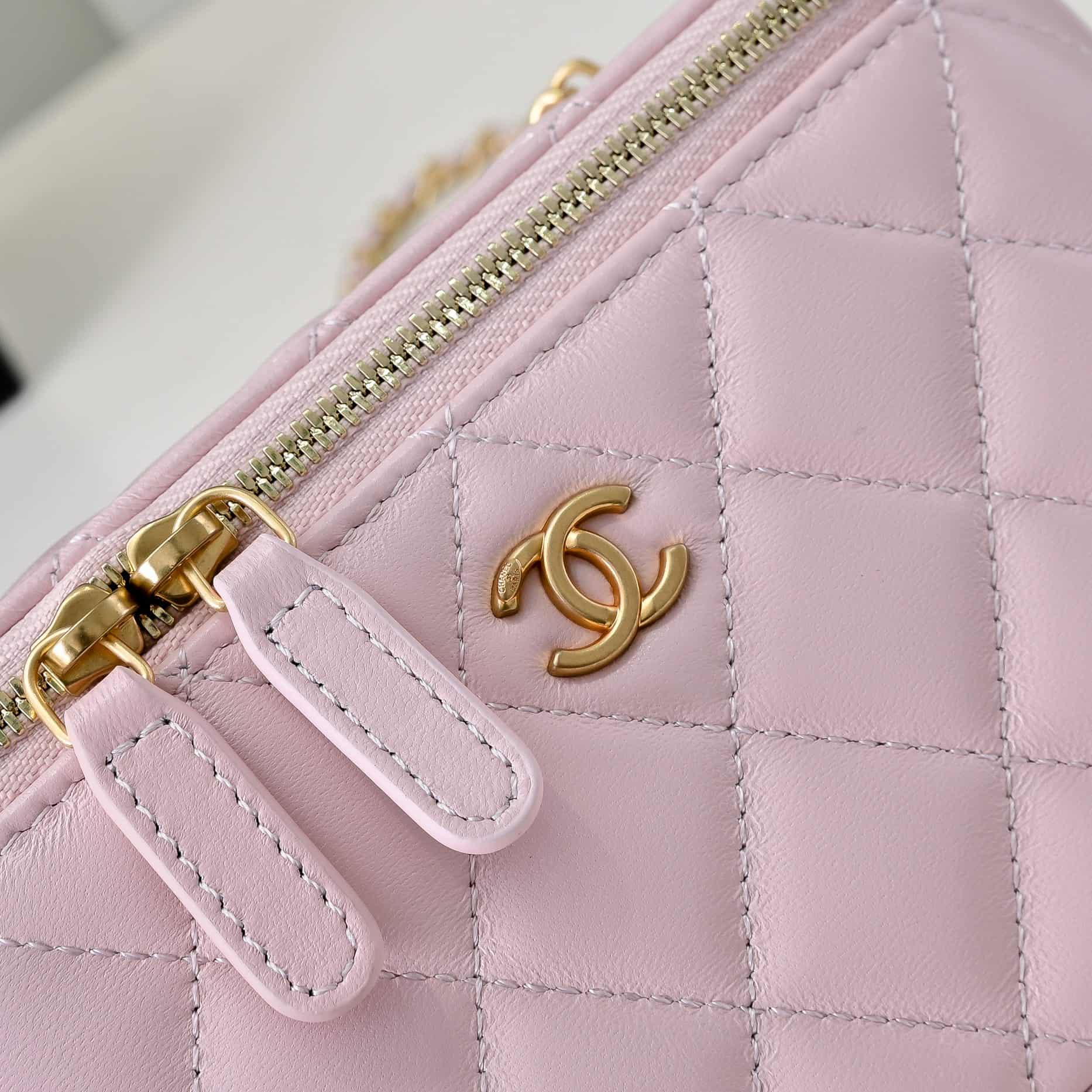 Chanel Vanity with Chain AP2303 Lambskin Gold Metal Pink High