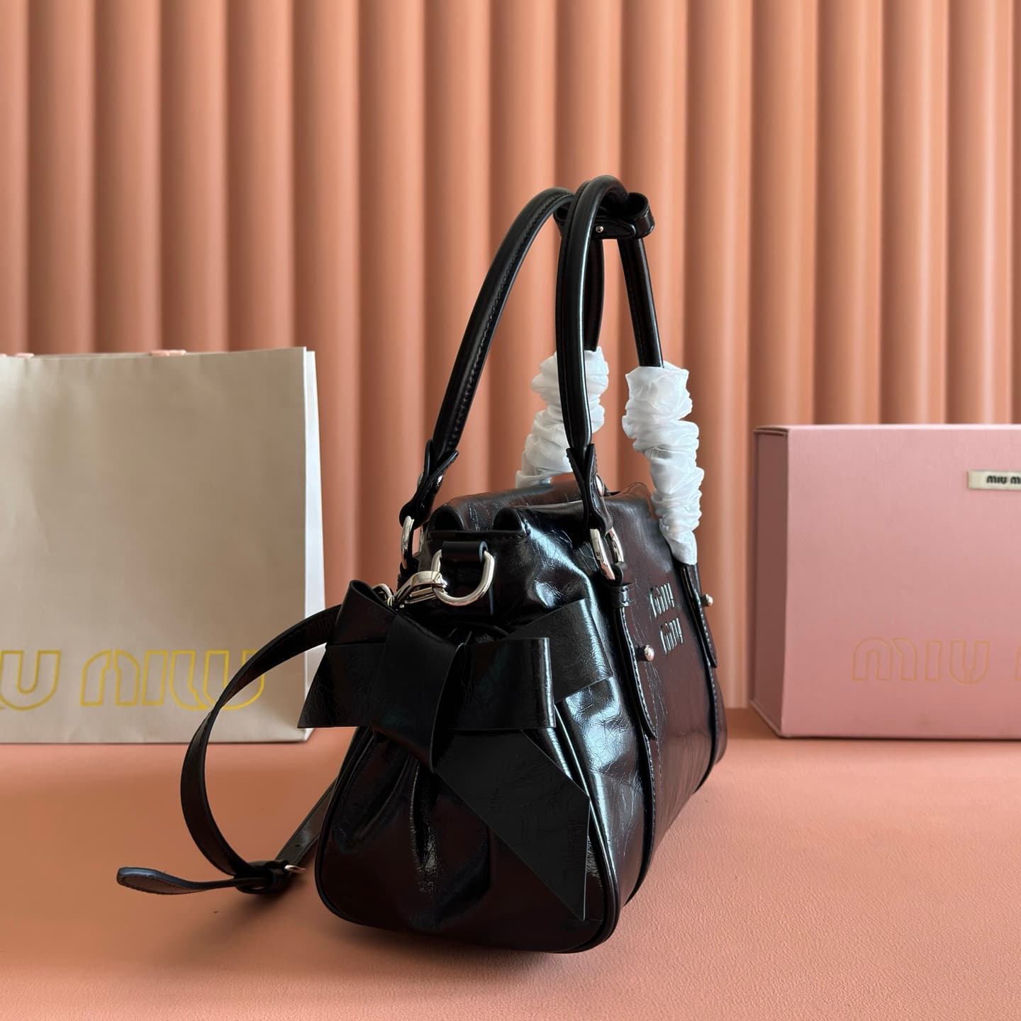 Miu Miu Shiny leather top-handle bag Black Calfskin 5BA327 TOP