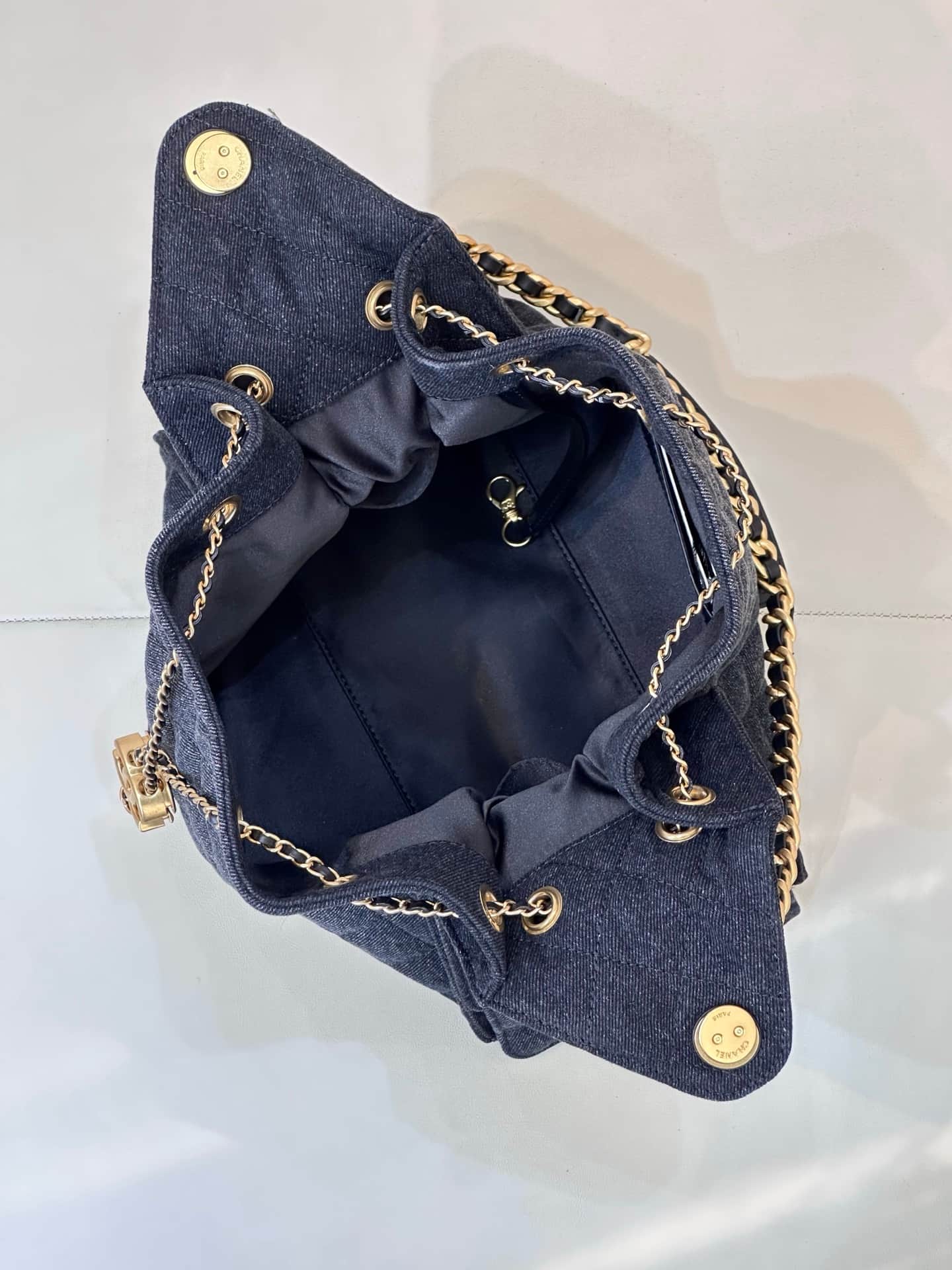 Chanel 25 Medium Hobo handbag AS5311 Denim &Gold-tone Metal Black TOP
