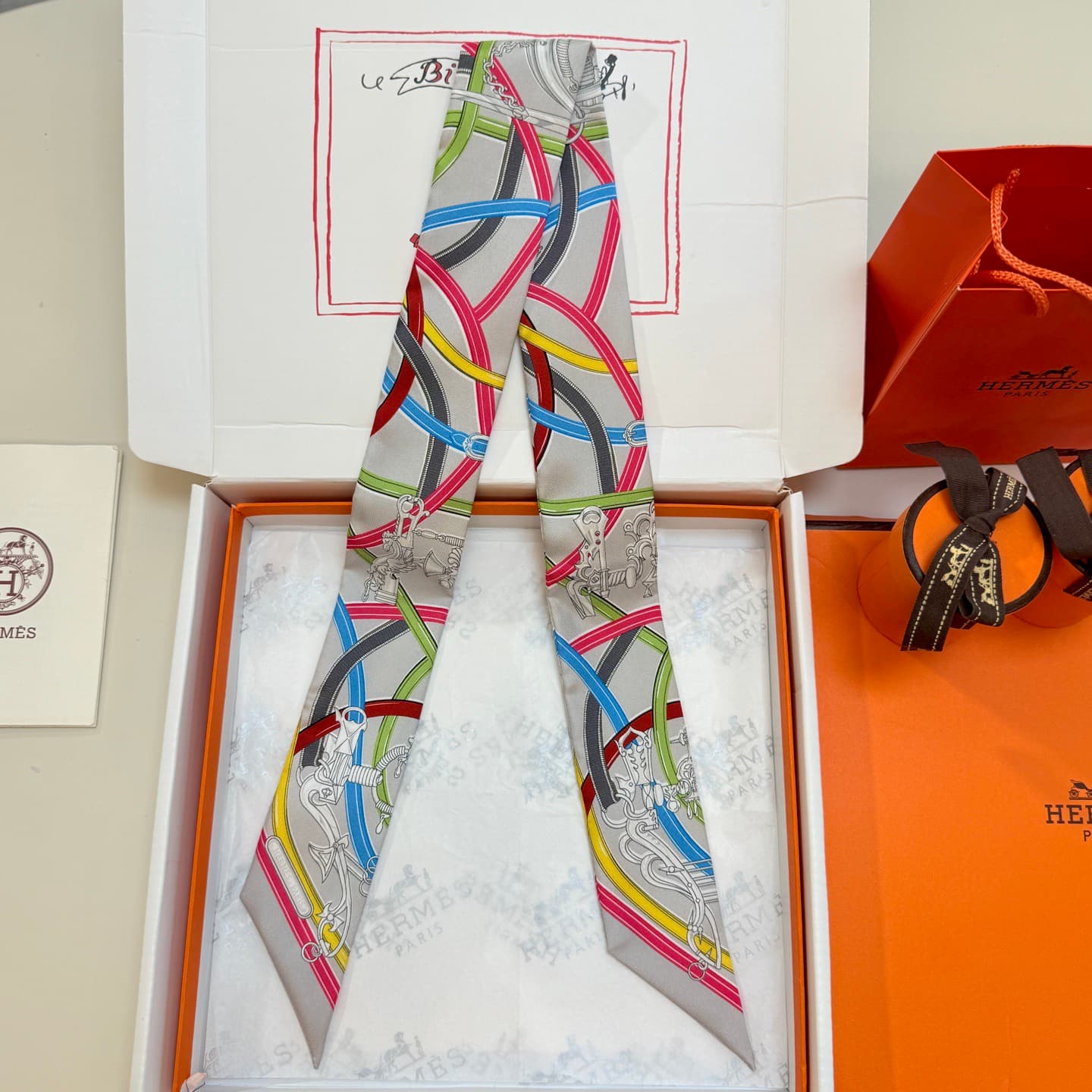 Hermes Harnais Legendaire Twilly scarf