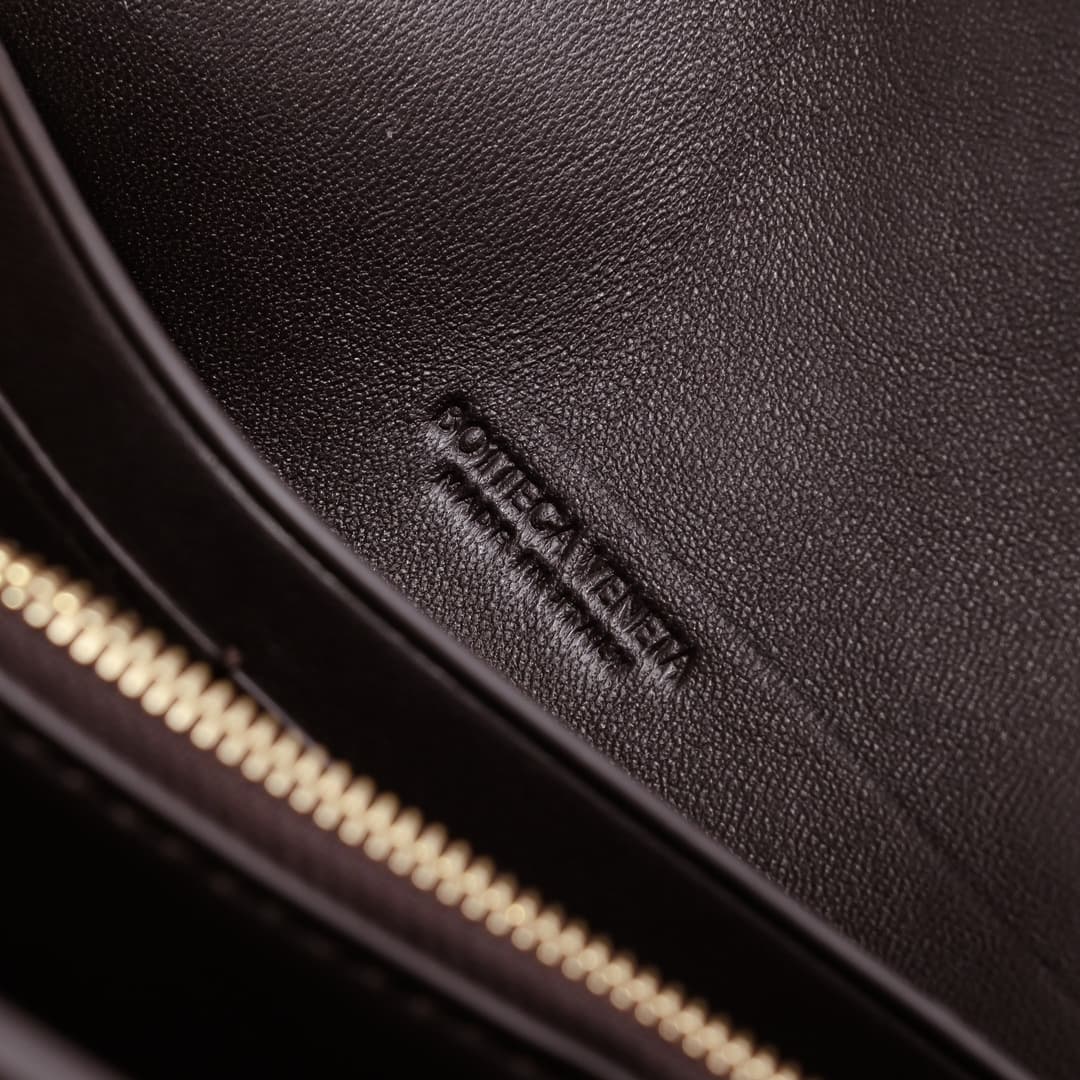 BV Andiamo Clutch Fondant High