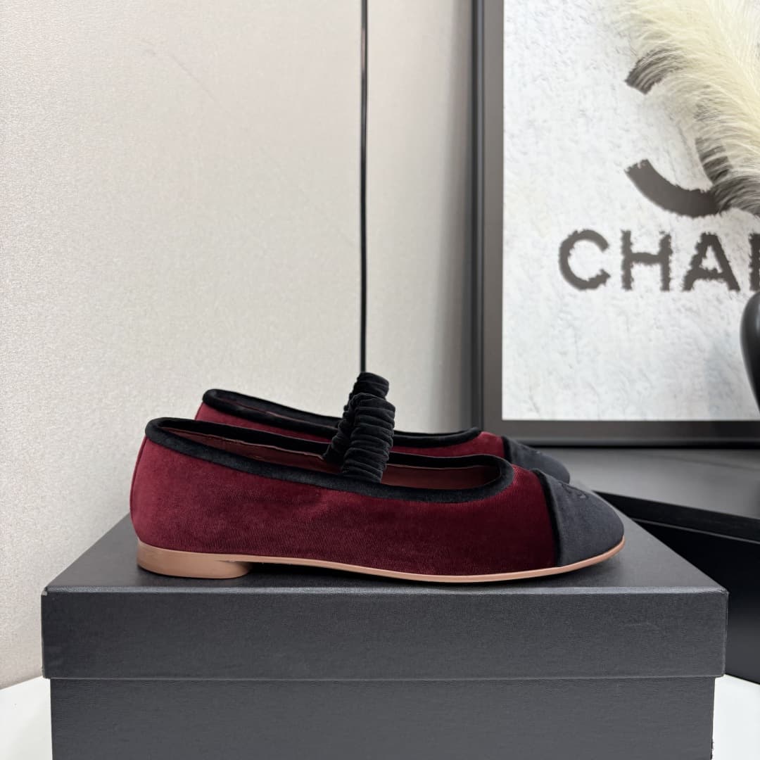 Chanel Lambskin Grosgrain Cap Toe CC Ballerina Flats Shoes Women