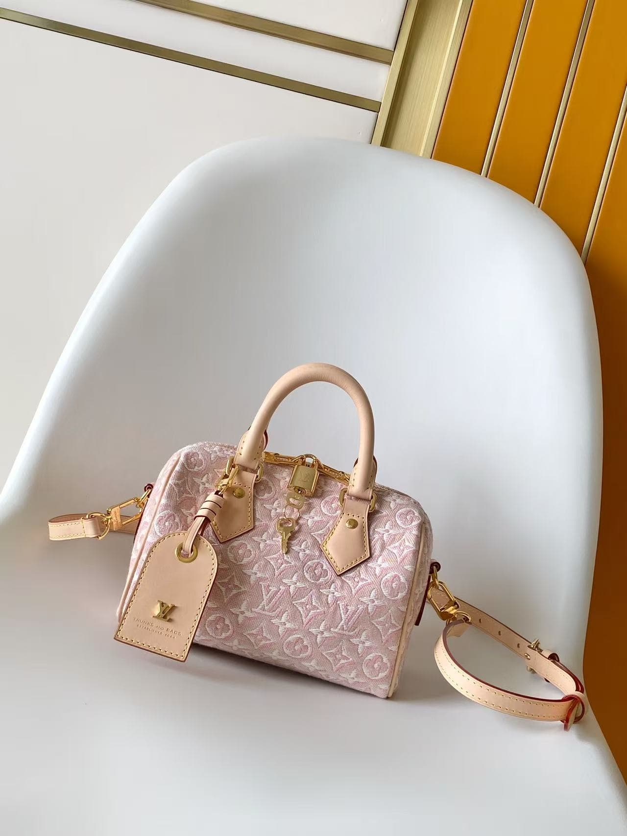 Louis Vuitton Speedy Bandoulière 20 Monogram Emblème Rose Ruban M2A039 High