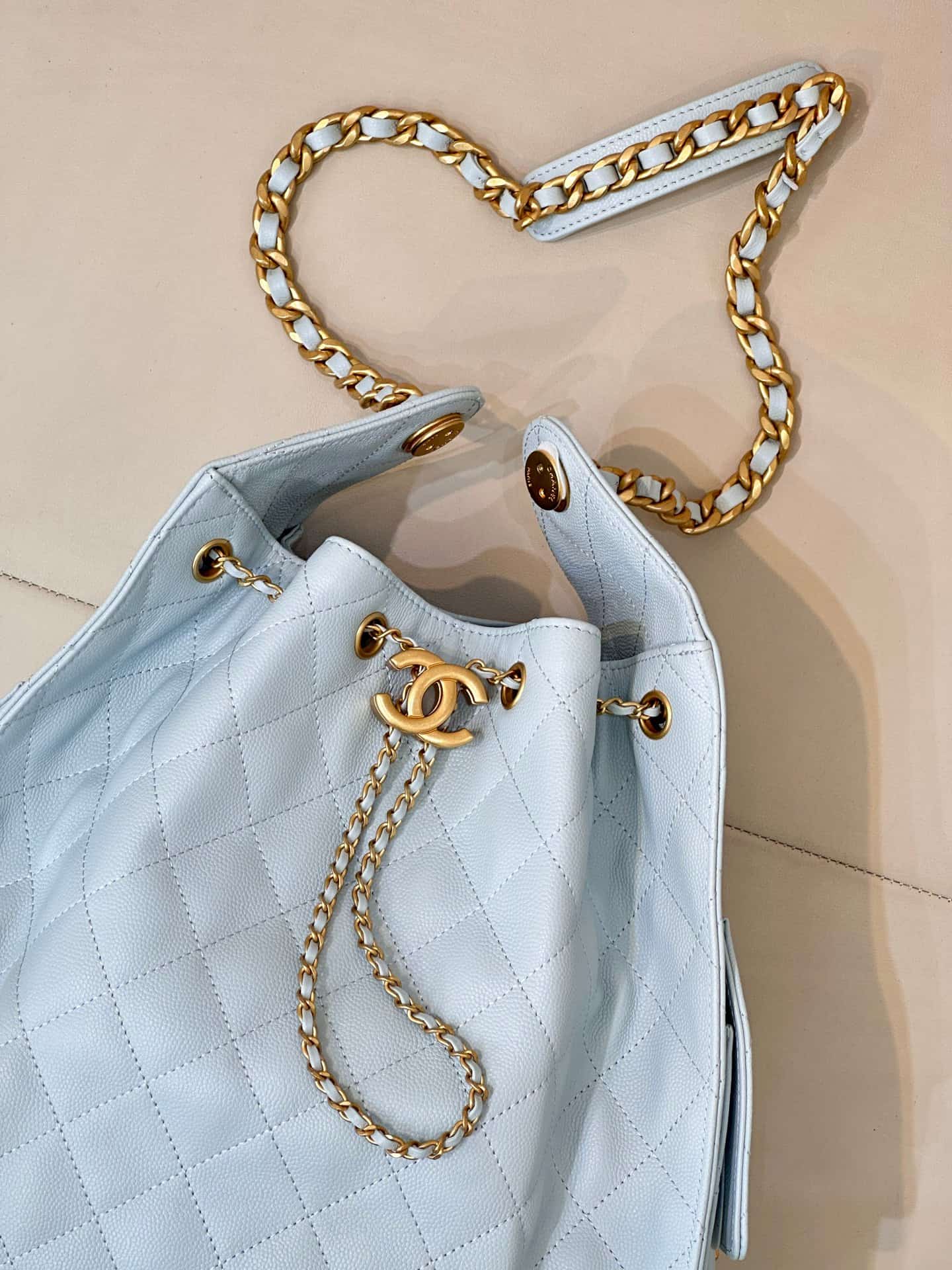 Chanel 25 Medium Hobo handbag AS5311 Grained Calfskin & Gold-tone Metal Light Blue TOP