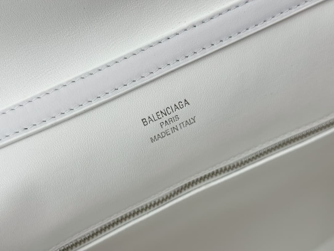 Balenciaga Rodeo Medium Bag in White Leather With Sliver-Tone Metal TOP