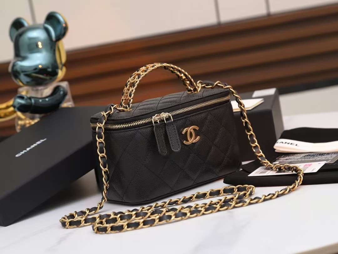 Chanel VANITY WITH CHAIN AP2805 Grained Calfskin & Gold-Tone Metal Black A