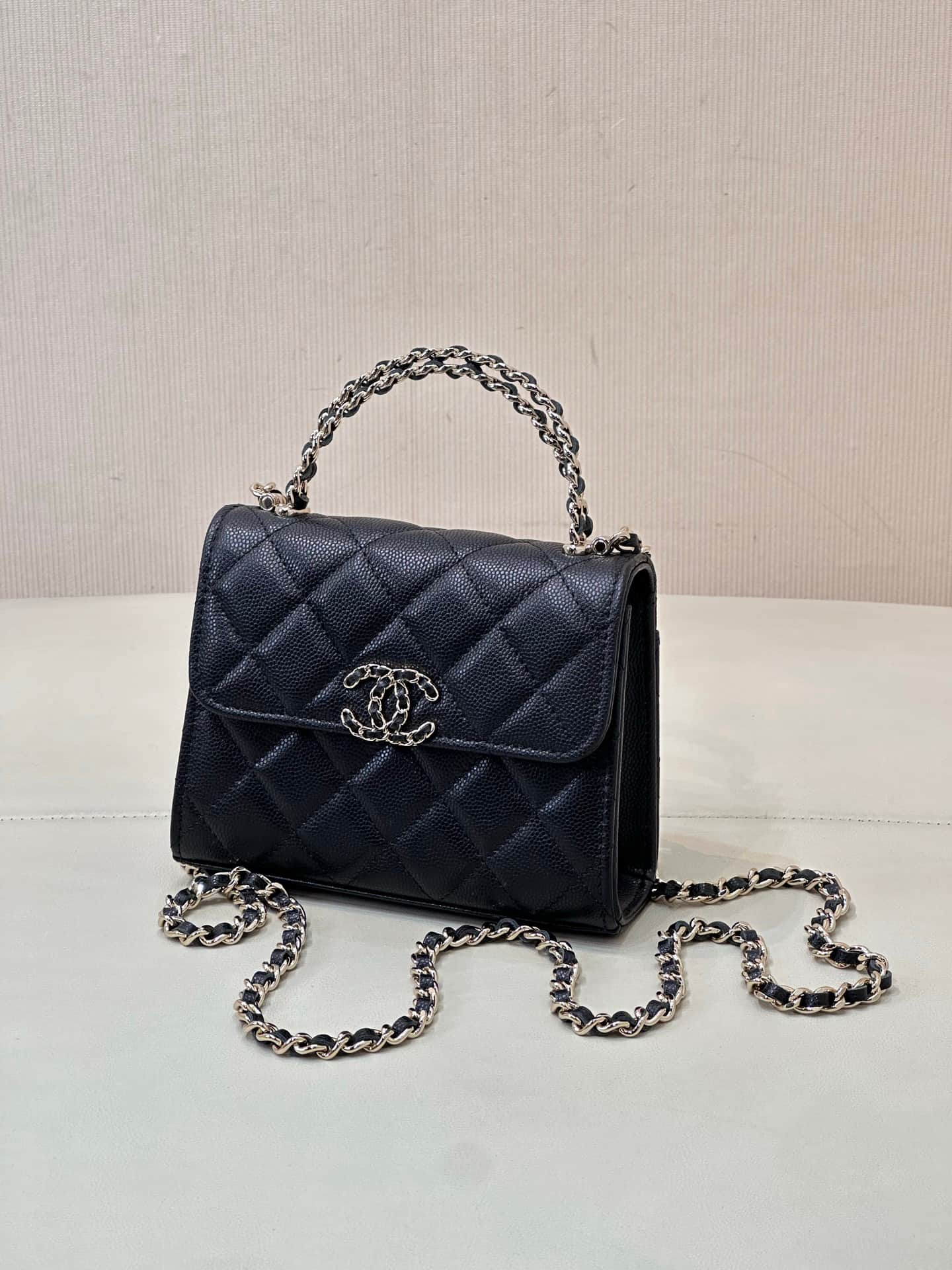 Chanel Clutch with chain Grained Calfskin&Gold-Tone Metal Black AP3236 TOP