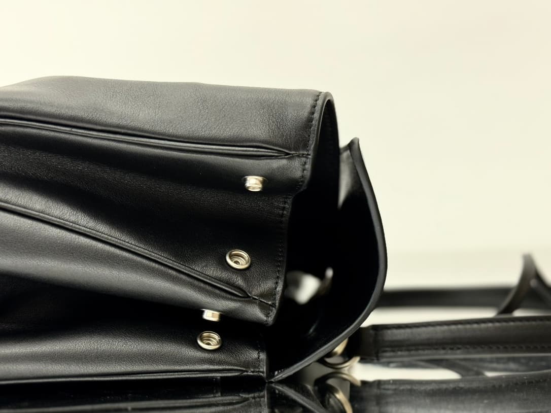 Balenciaga Rodeo Medium Bag in Black Leather With Sliver-Tone Metal TOP