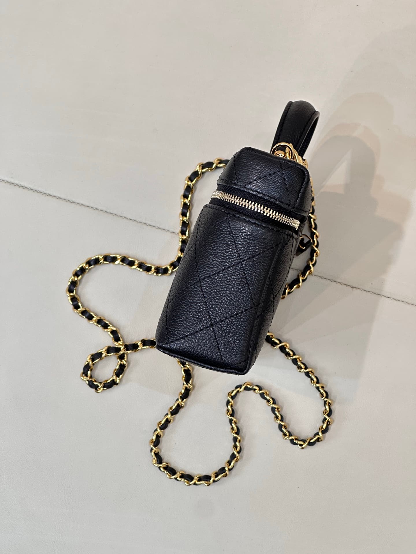 Chanel Vanity with Chain Grained Shiny Calfskin & Gold-Tone Metal Black AP5100 TOP