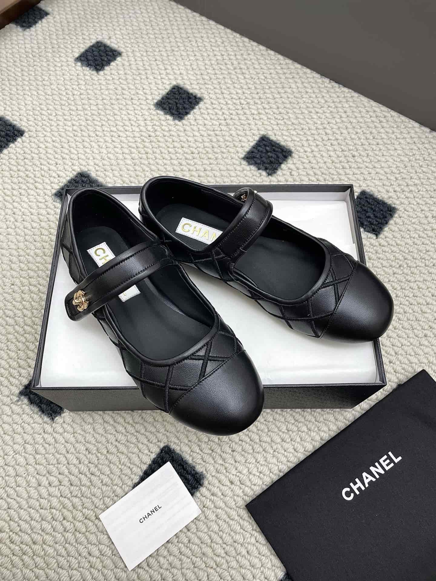 CHANEL Patent Calfskin Mary Janes Flats Shoes Women