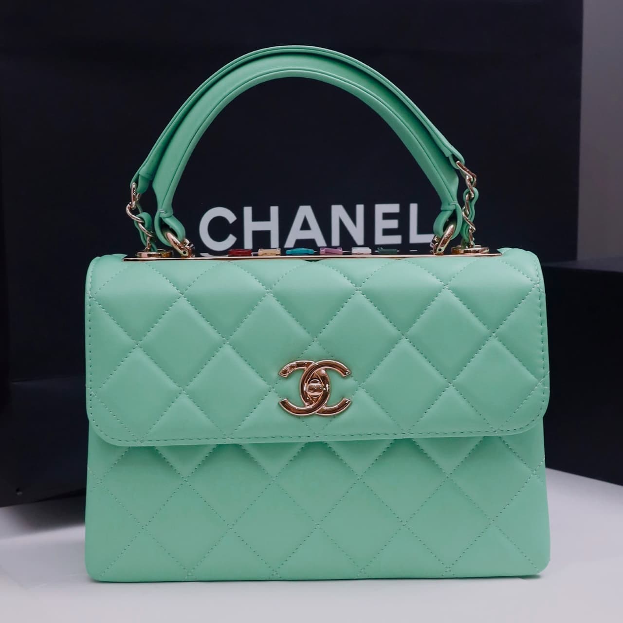 SMALL FLAP BAG WITH TOP HANDLE Lambskin Gold Metal Green A
