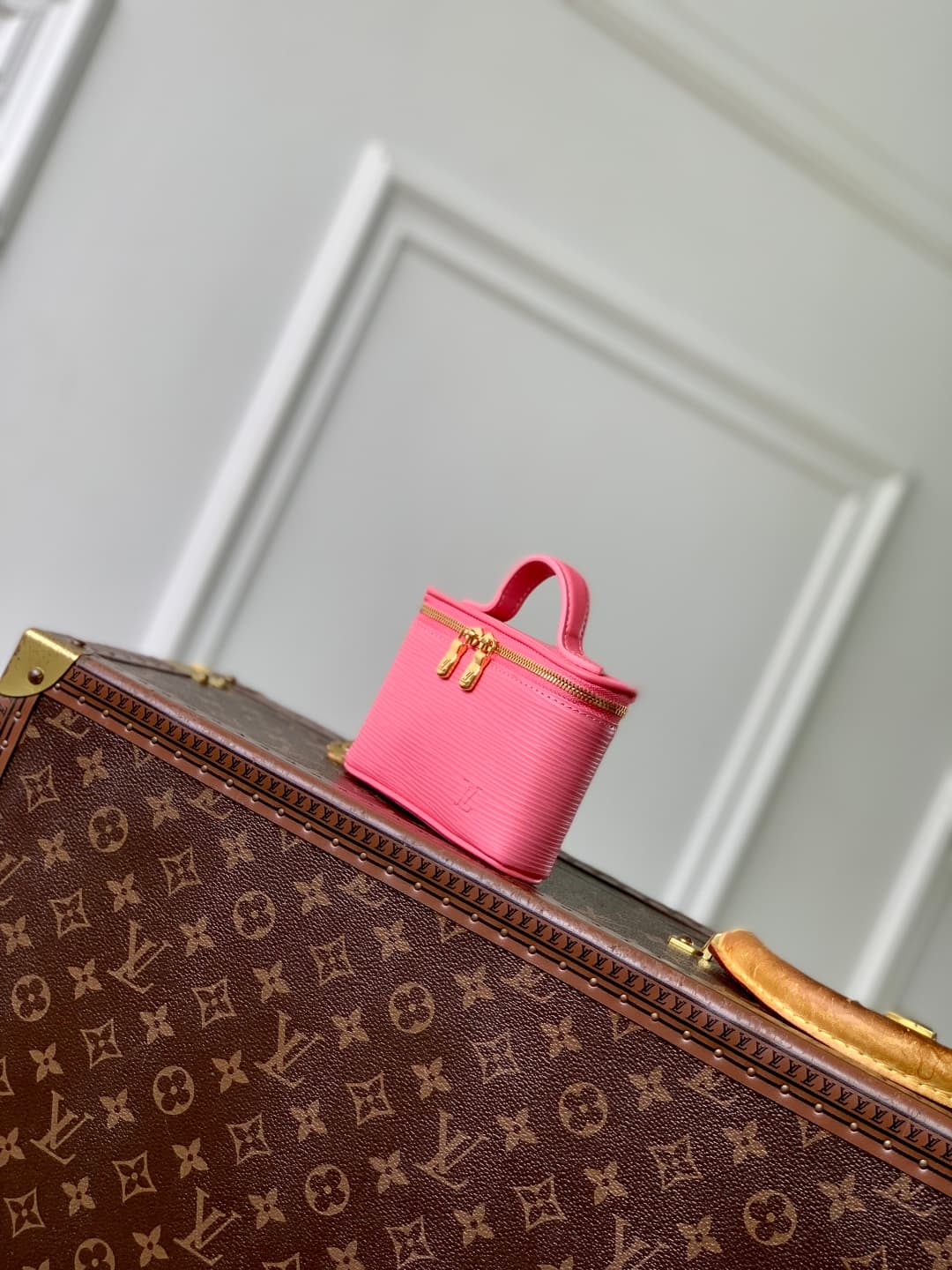 Louis Vuitton Nice Beauty cosmetic bag Epi leather M25690 pink high