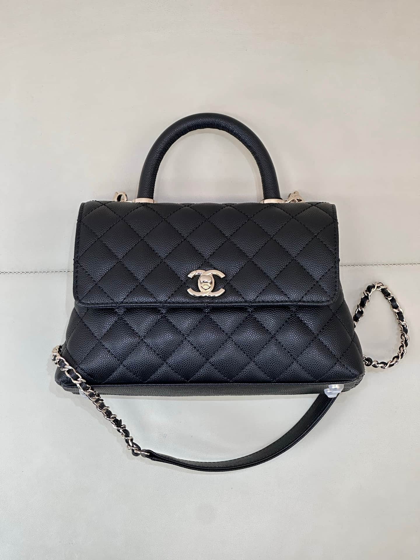 FLAP BAG WITH TOP HANDLE Grained Calfskin & Gold-Tone Metal A92990 Black  TOP