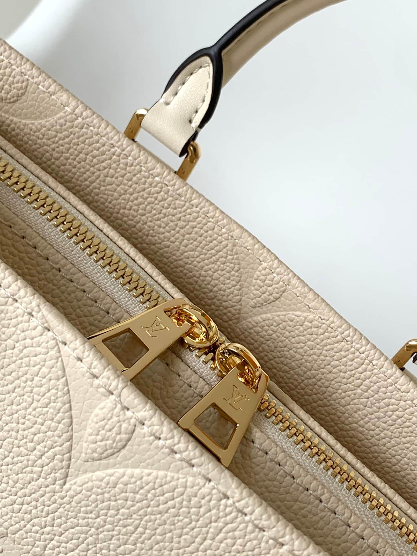 Louis Vuitton OnTheGo East West Monogram Empreinte Leather M23698 High