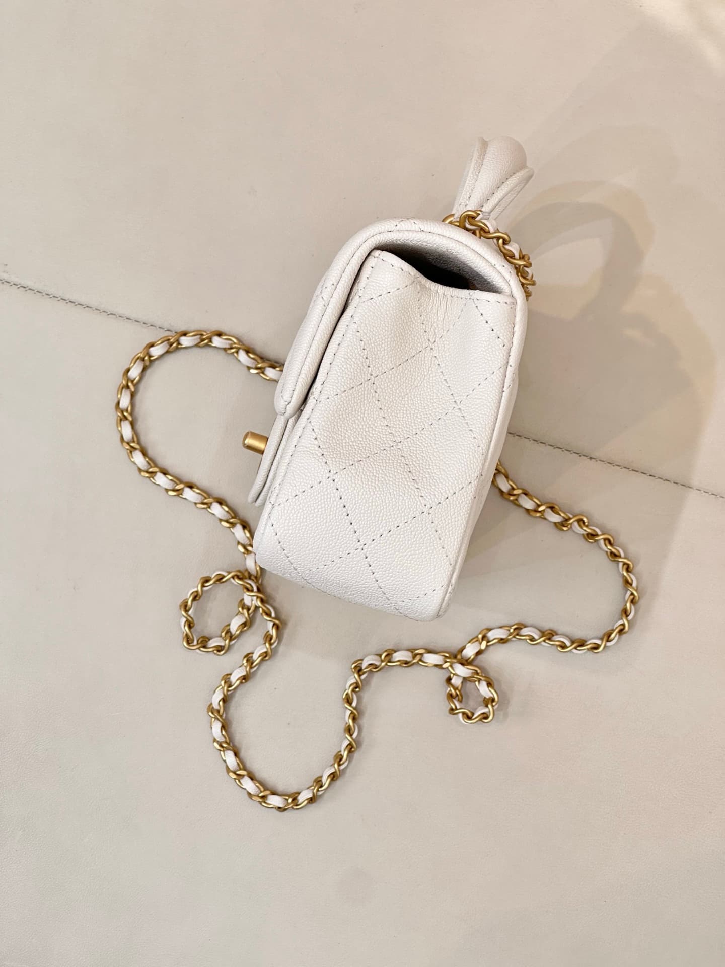 Chanel Mini Classic Handbag Grained Shiny Calfskin & Gold-Tone Metal AS2431 white TOP