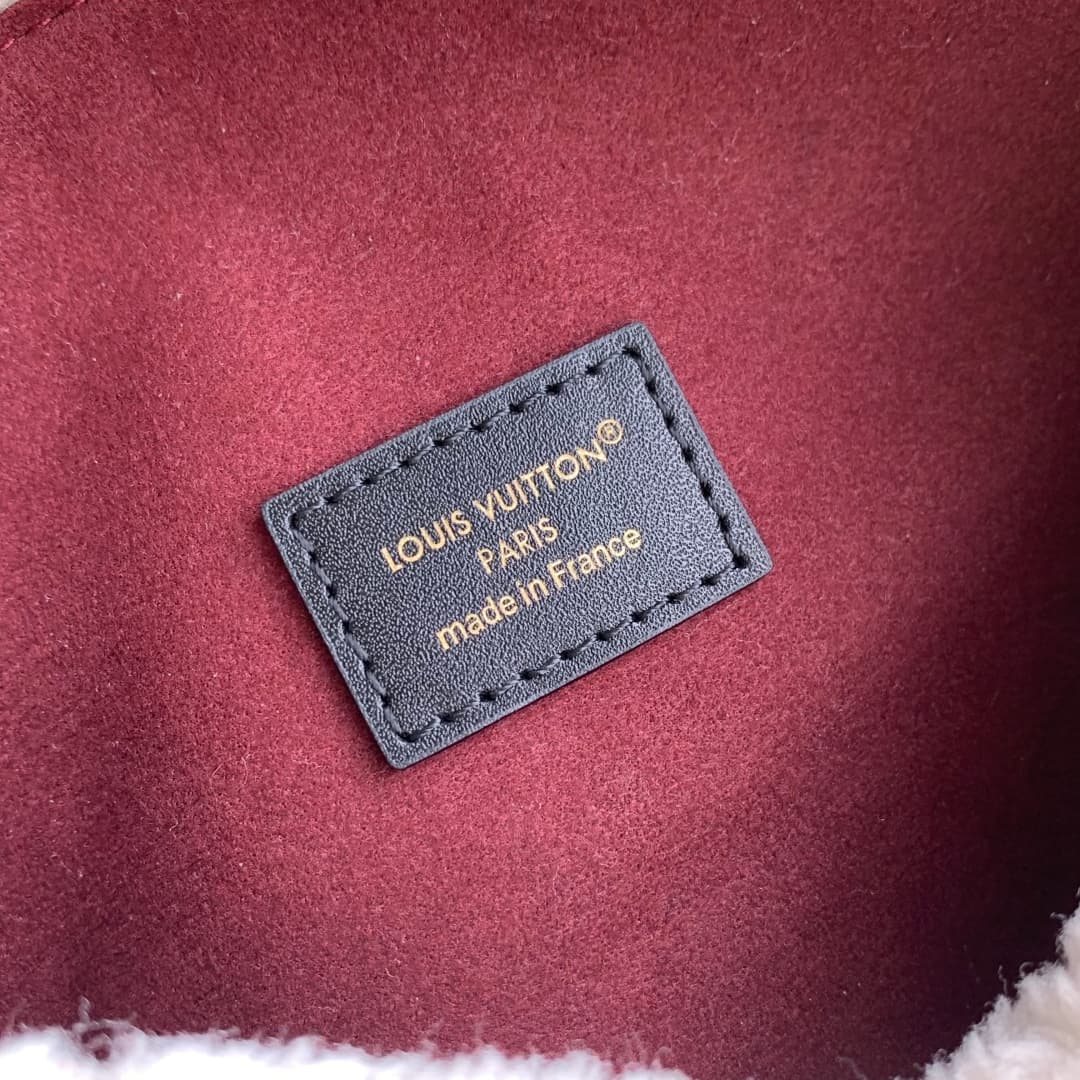 Louis Vuitton Pochette Mia shearling M26245 cream high