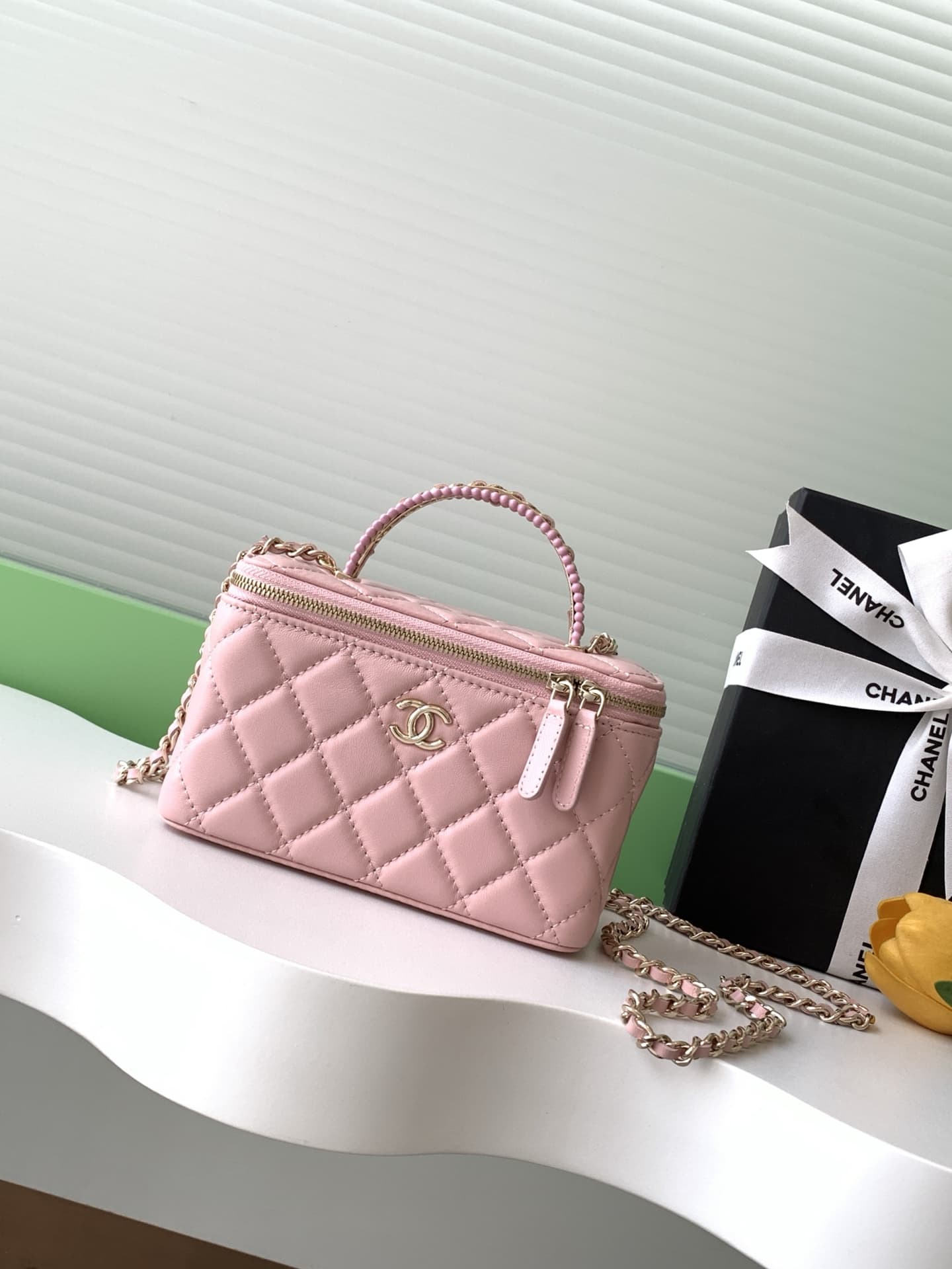 Chanel LONG VANITY WITH CHAIN Lambskin, Imitation Pearls & Gold-Tone Metal AP4452 Pink A
