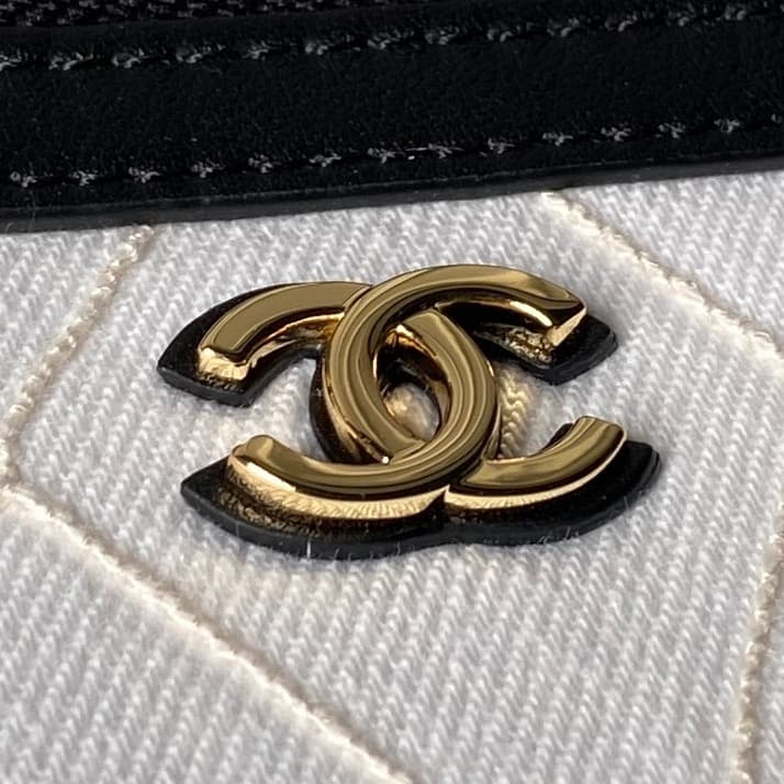 Chanel Coco Beach Mini Vanity Canvas & Gold-tone Metal AP5164  A