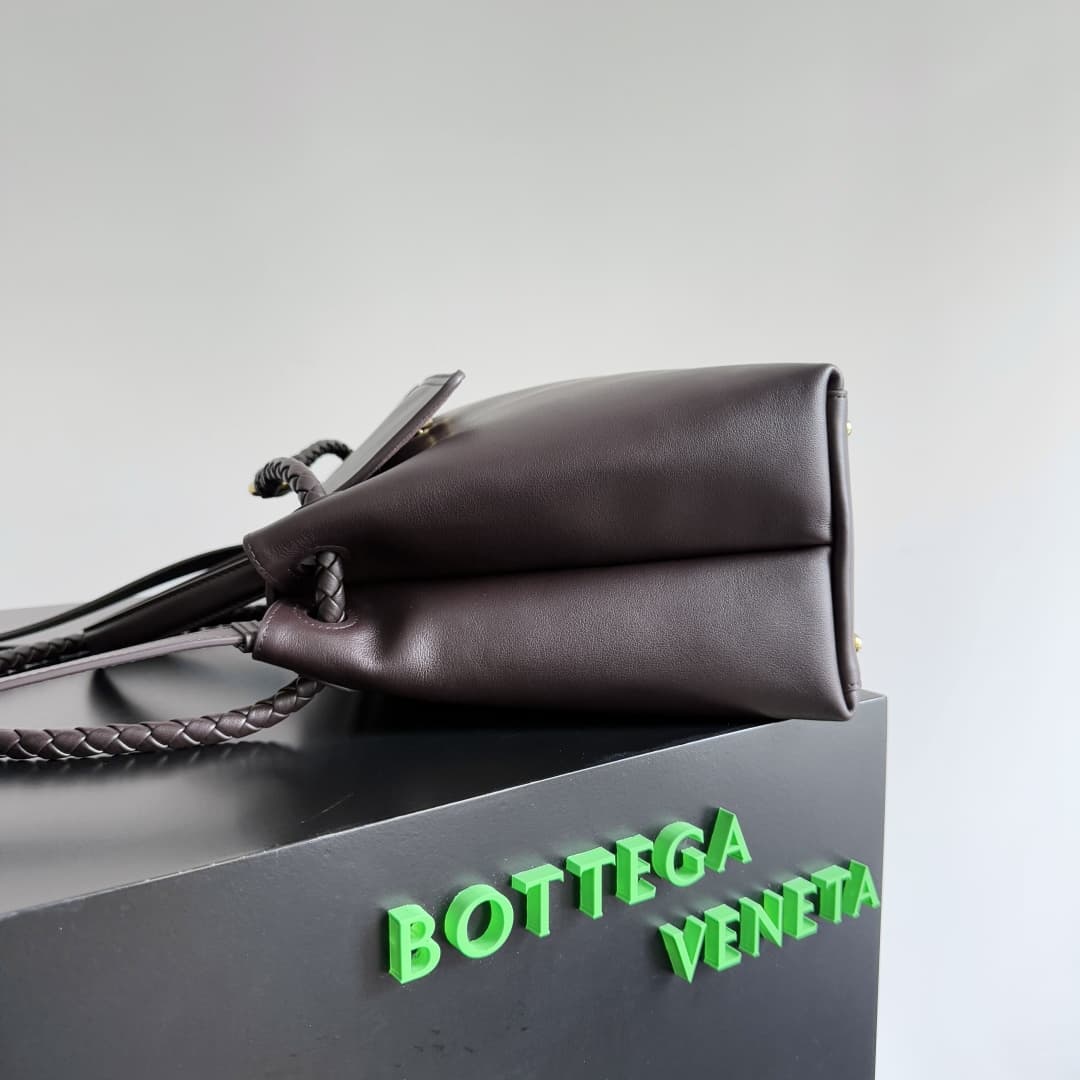 BV Ciao Ciao Medium Top handle bag in silky calf leather TOP