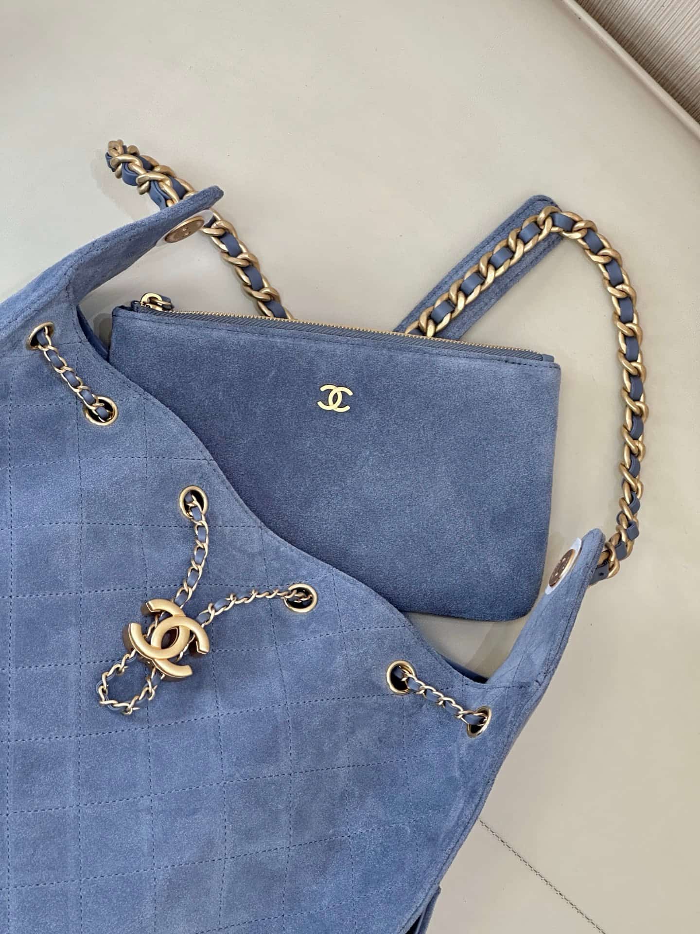 Chanel 25 Medium Hobo handbag AS5311 Suede &Gold-tone Metal Blue TOP
