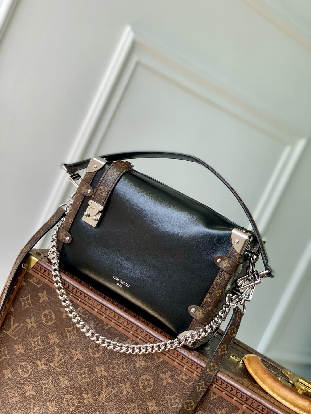 Louis Vuitton Side Trunk Vibe MM Black Calf leather M15195 High