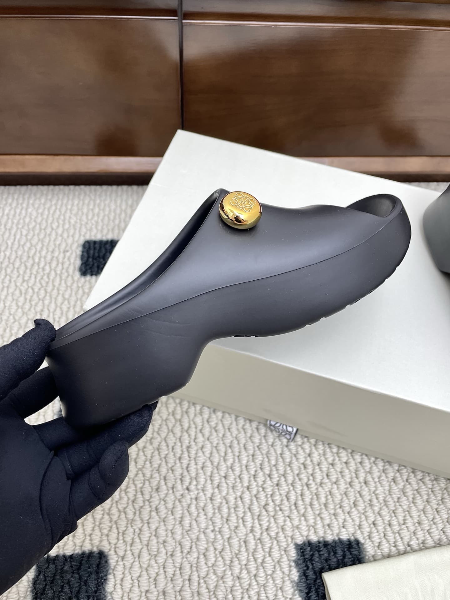LOEWE Foam Pebble Slides