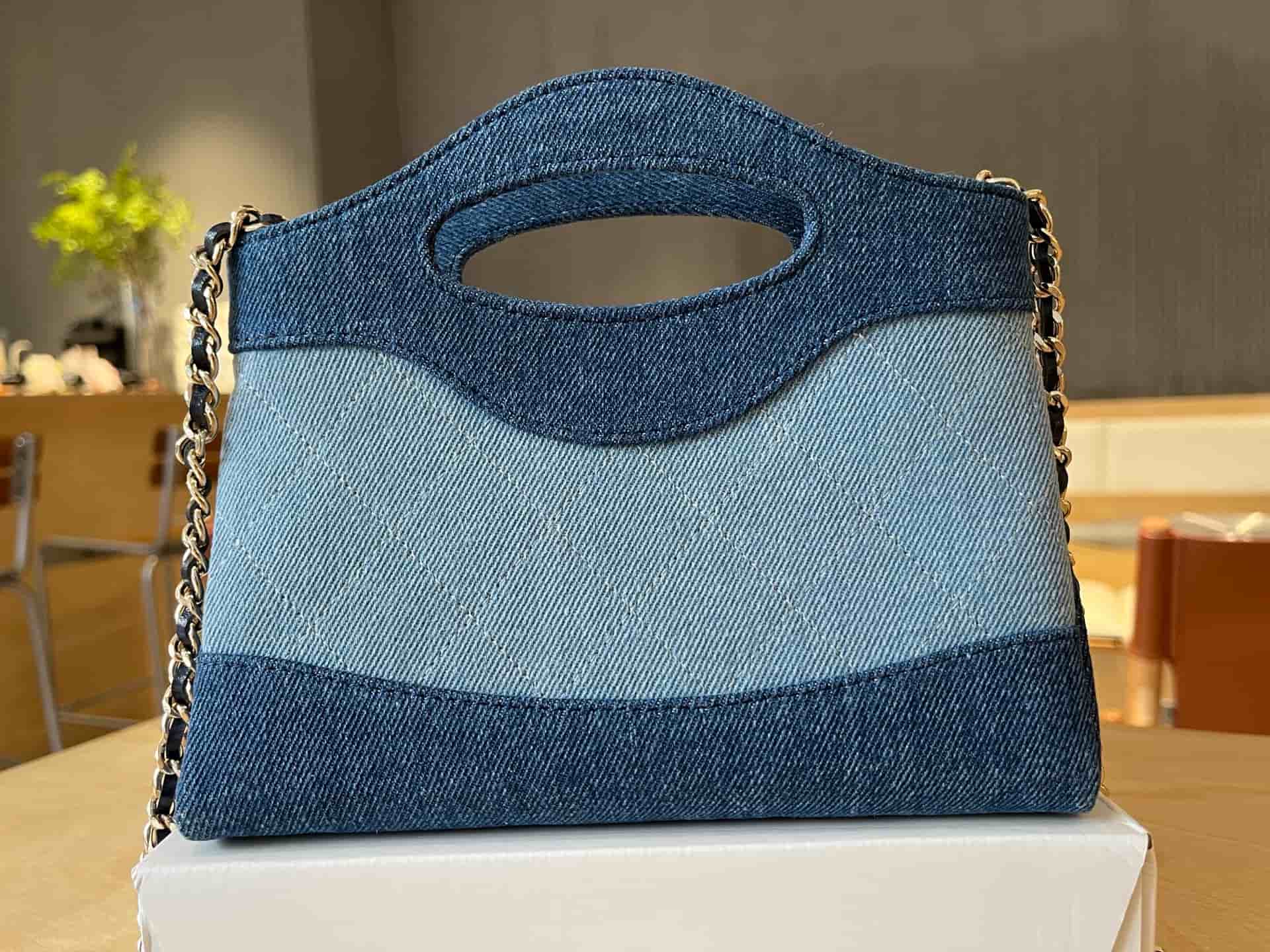 Chanel 31 Mini BAG Washed-Denim& Gold-Tone Metal AP3656 Blue A