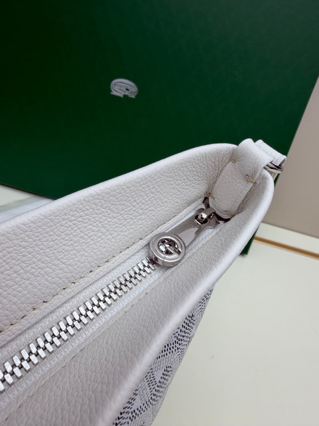 Goyard Conti pouch Goyardine canvas and Chevroches Calfskin Grey High