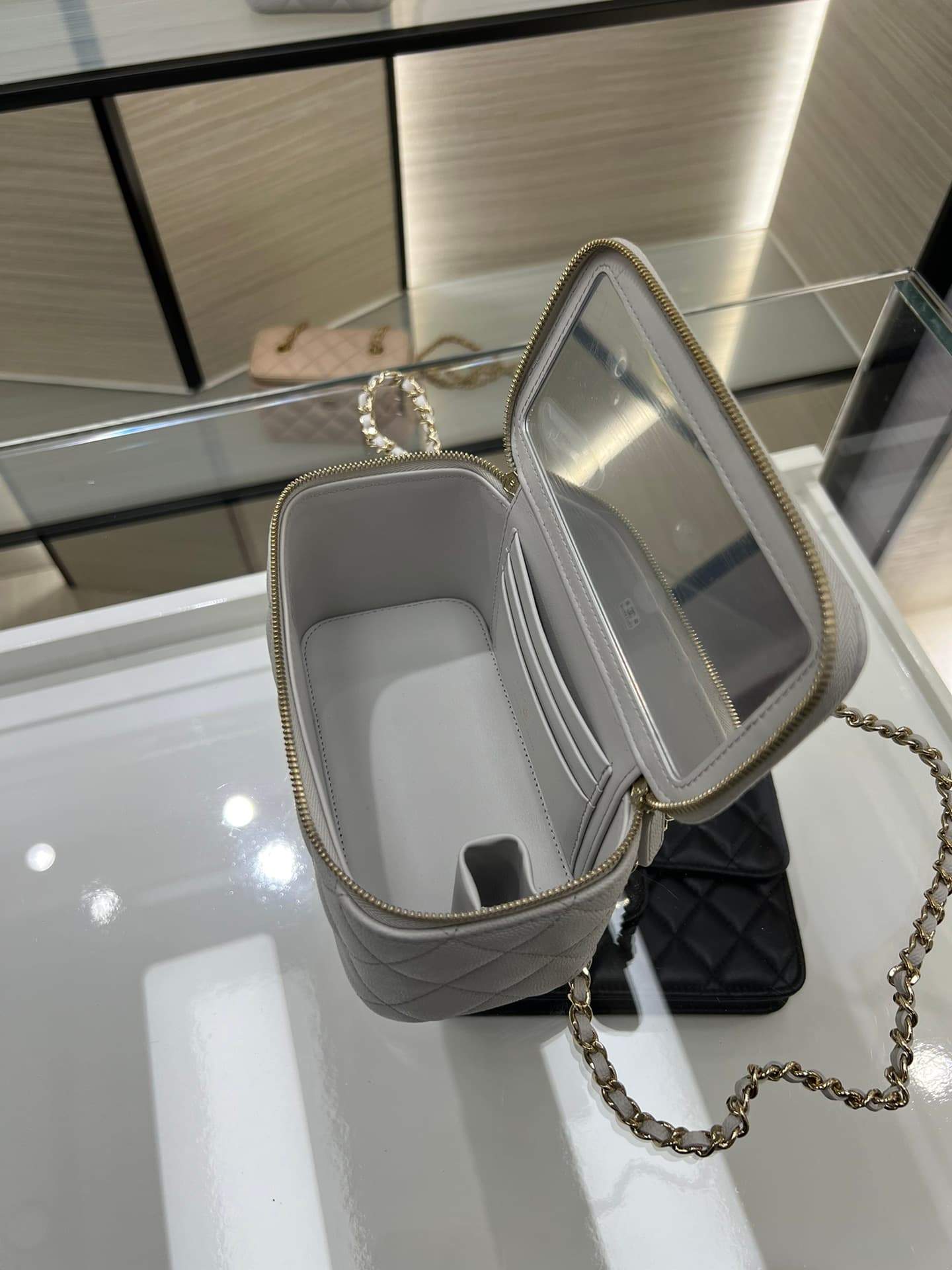 Chanel Classic Long Vanity with Chain Grained Calfskin & Gold-Tone Metal White AP1341 High