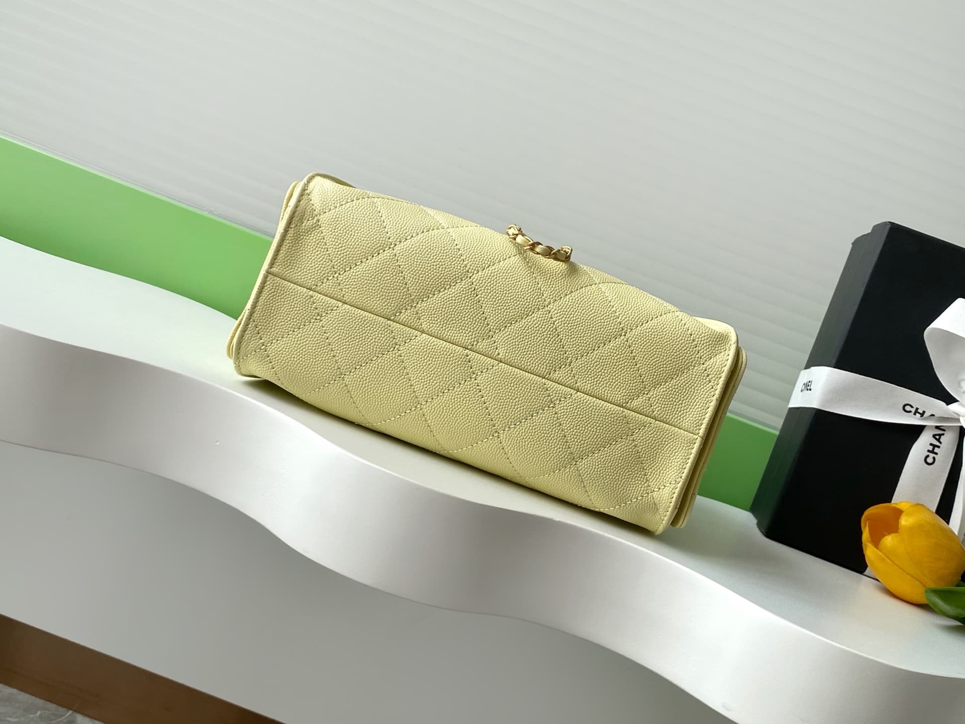 Chanel 25 Mini Hobo handbag AS5631 Grained calfskin & gold-tone metal Yellow A