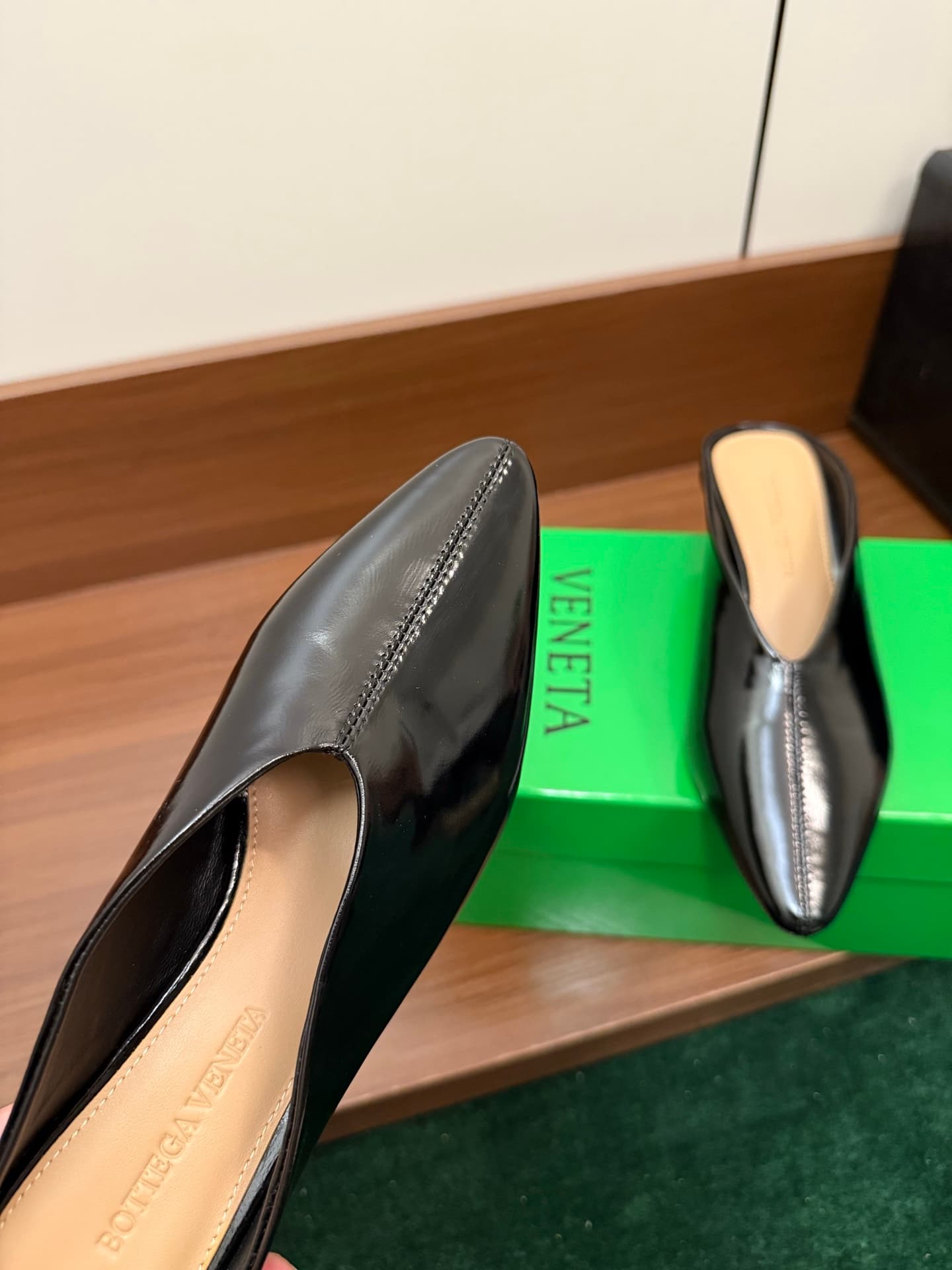 Bottega Veneta Vesta Leather Mules Women
