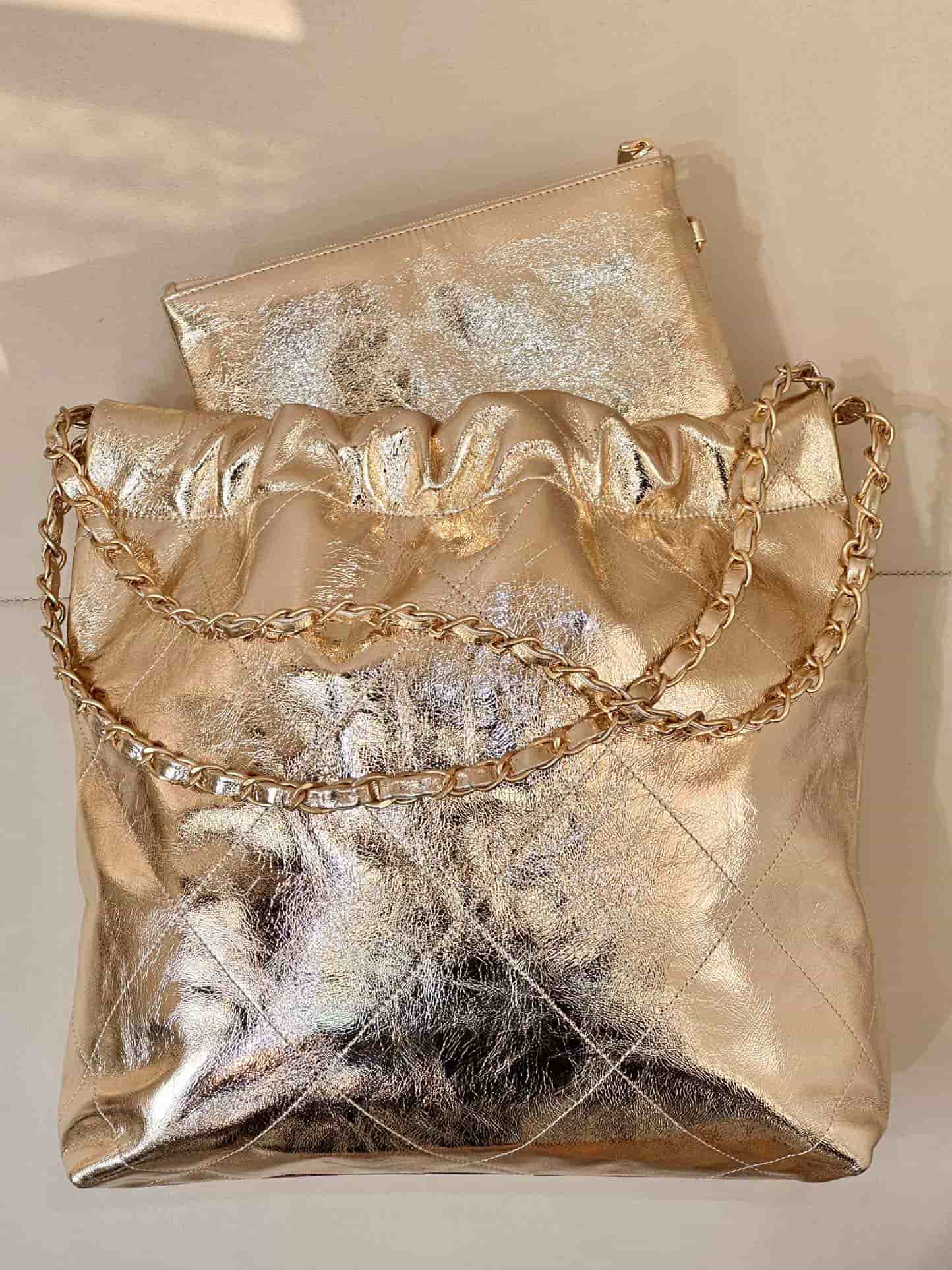 Chanel 22 Small handbag Metallic Calfskin & gold-tone metal AS3260 Champagne TOP