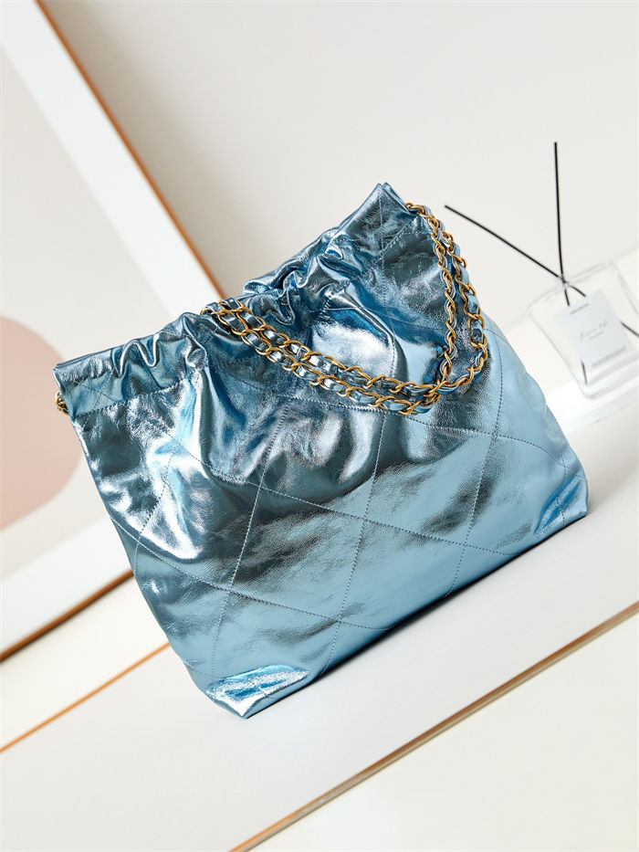 Chanel 22 SMALL HANDBAG Metallic Calfskin & Gold-Tone Metal AS3260 Blue A