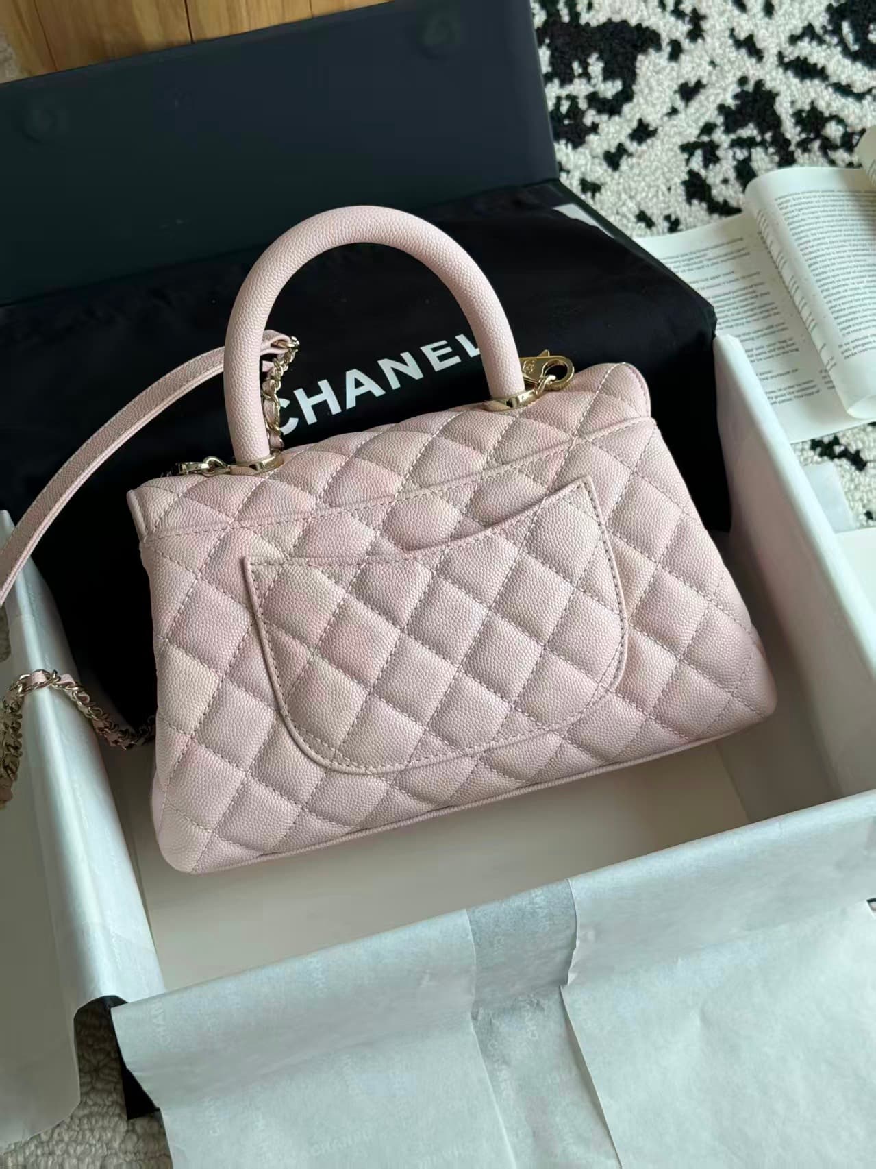 FLAP BAG WITH TOP HANDLE Grained Calfskin & Gold-Tone Metal A92990 Light Pink TOP