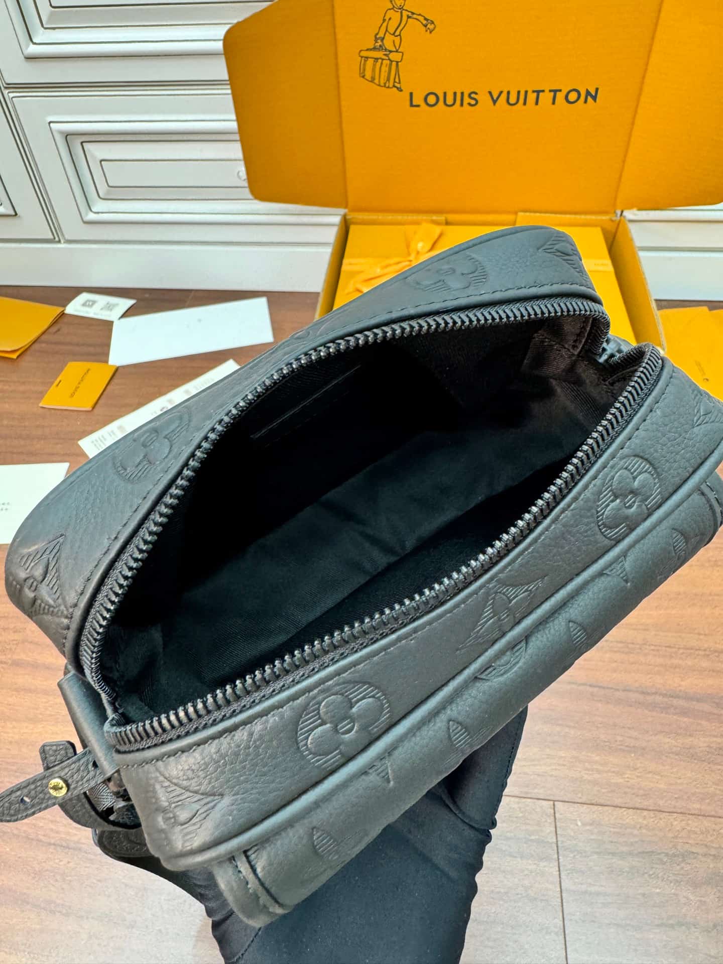Louis Vuitton Getaway Messenger Black Monogram Shadow embossed cowhide leather M12516 TOP
