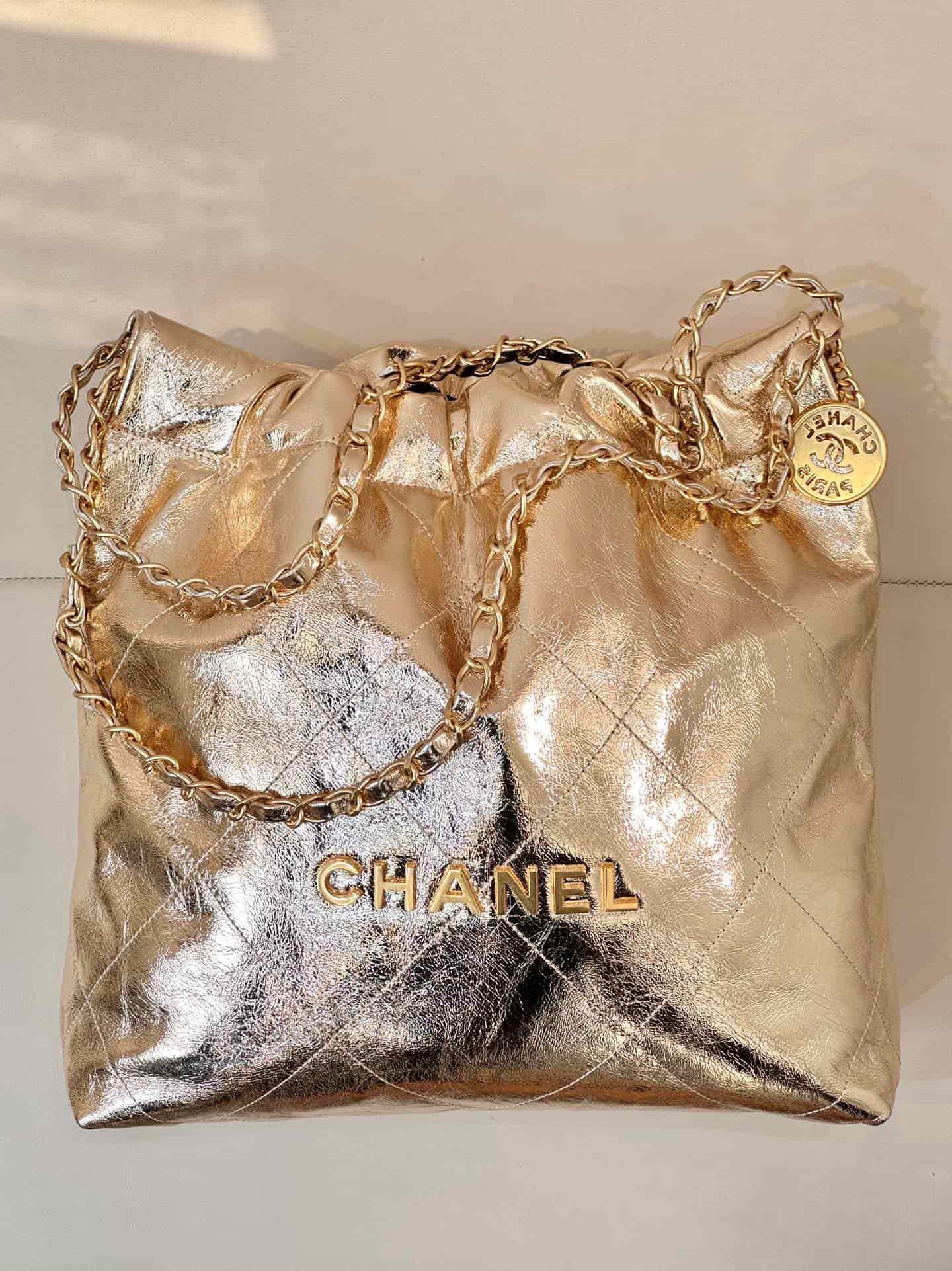 Chanel 22 Small handbag Metallic Calfskin & gold-tone metal AS3260 Champagne TOP