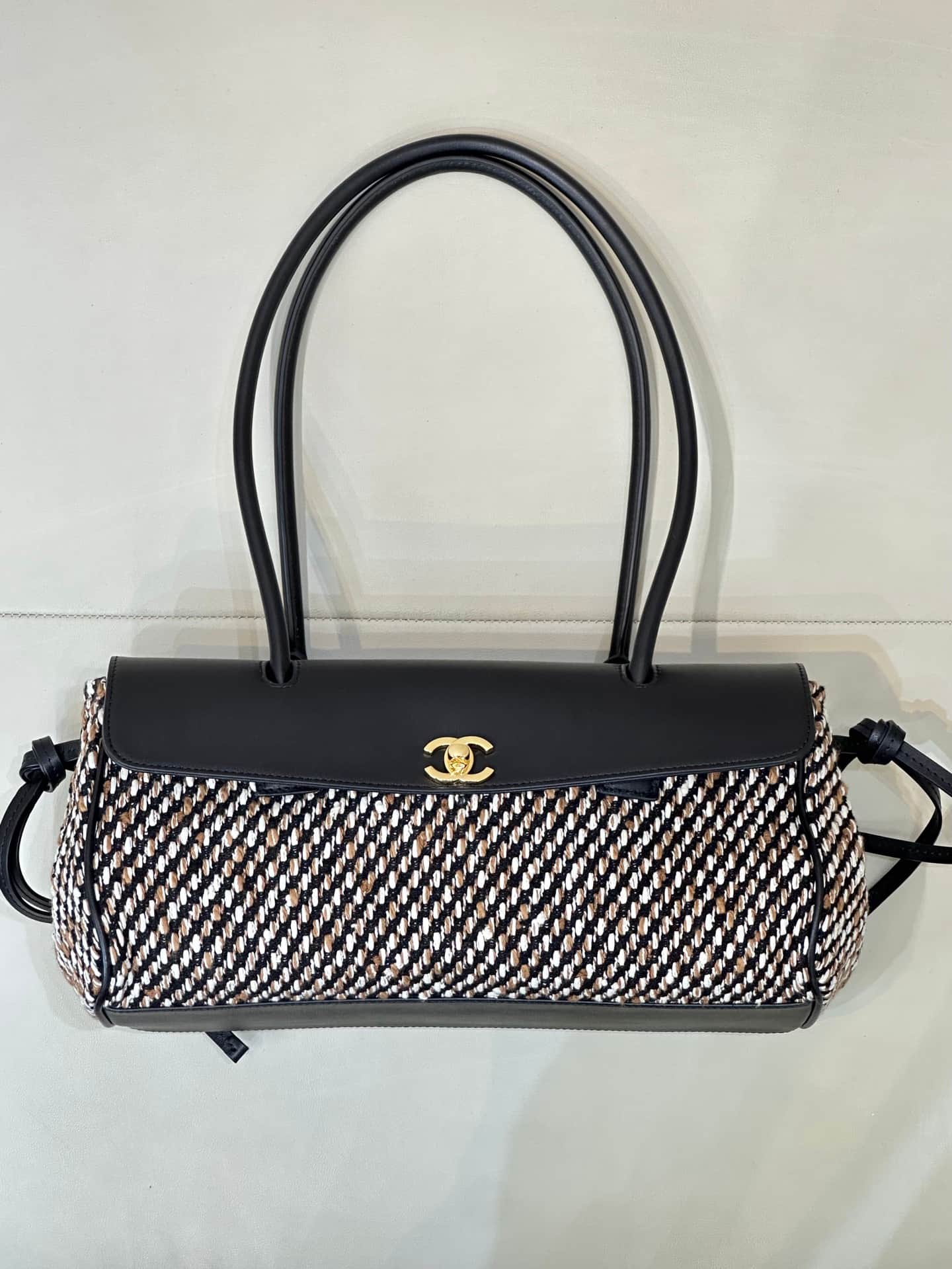 Chanel SMALL SHOPPING BAG Tweed with Calfskin& Gold-Tone Metal AS6288 TOP